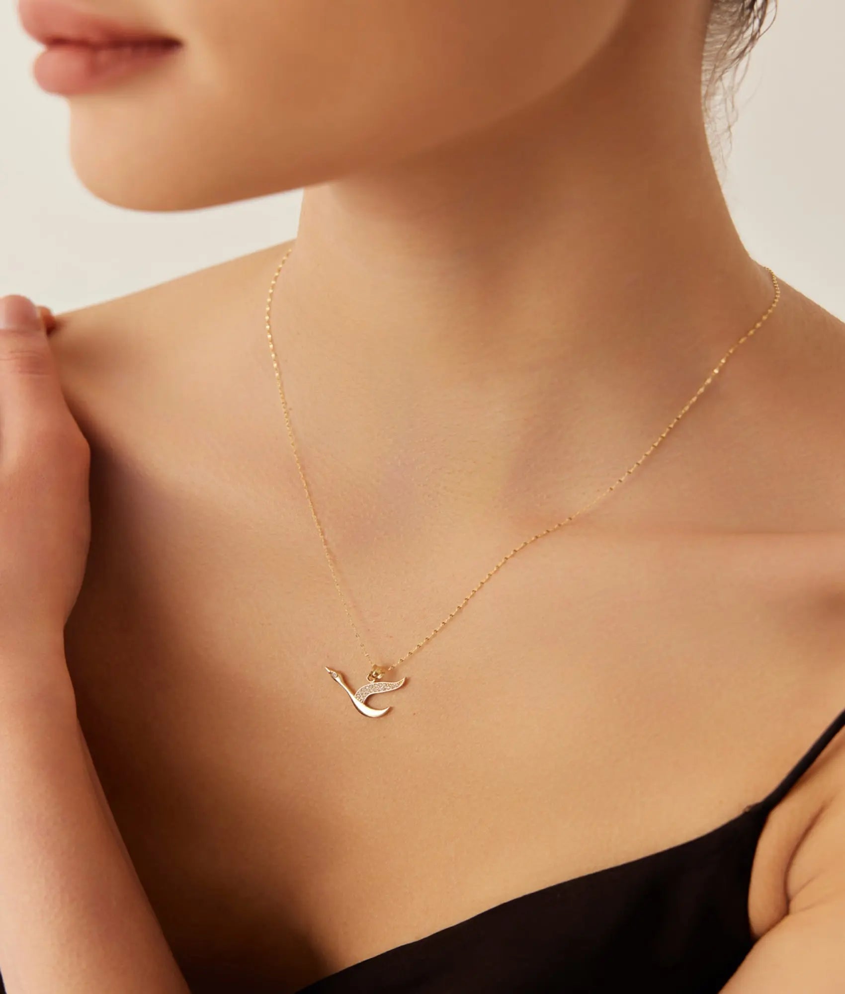 14 Ayar Altın Ayna Zincirli Taşlı Kuğu Kolye