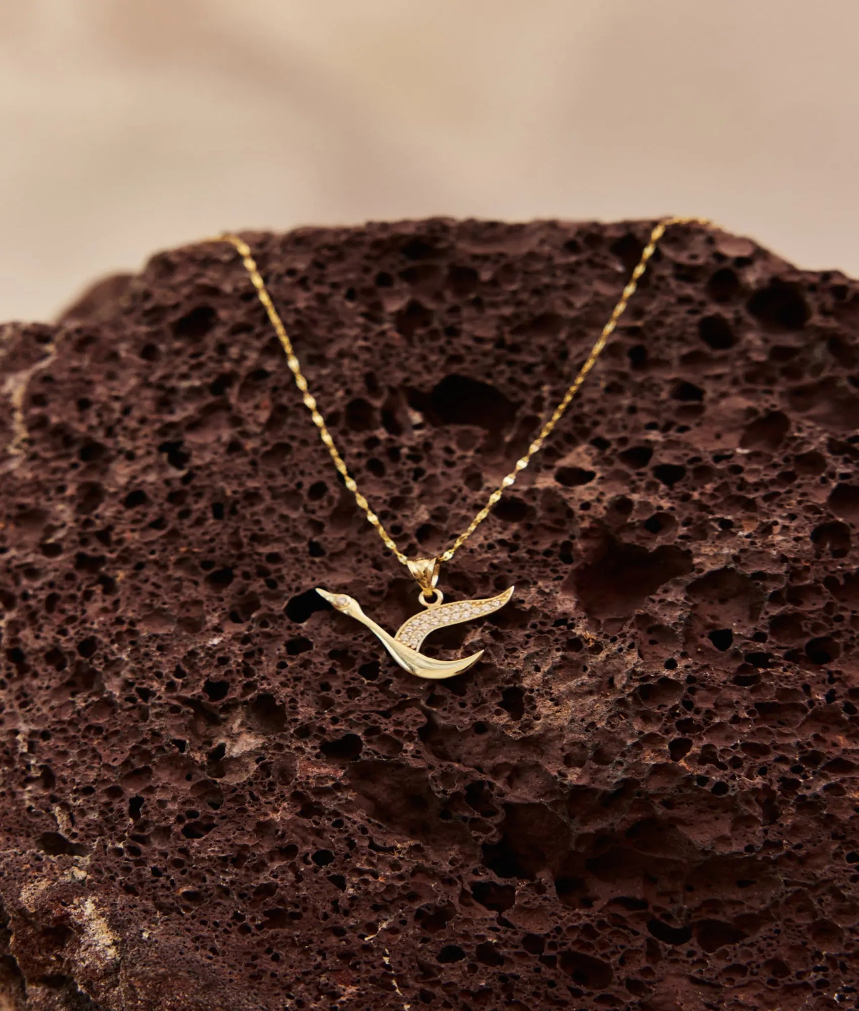 14 Ayar Altın Ayna Zincirli Taşlı Kuğu Kolye