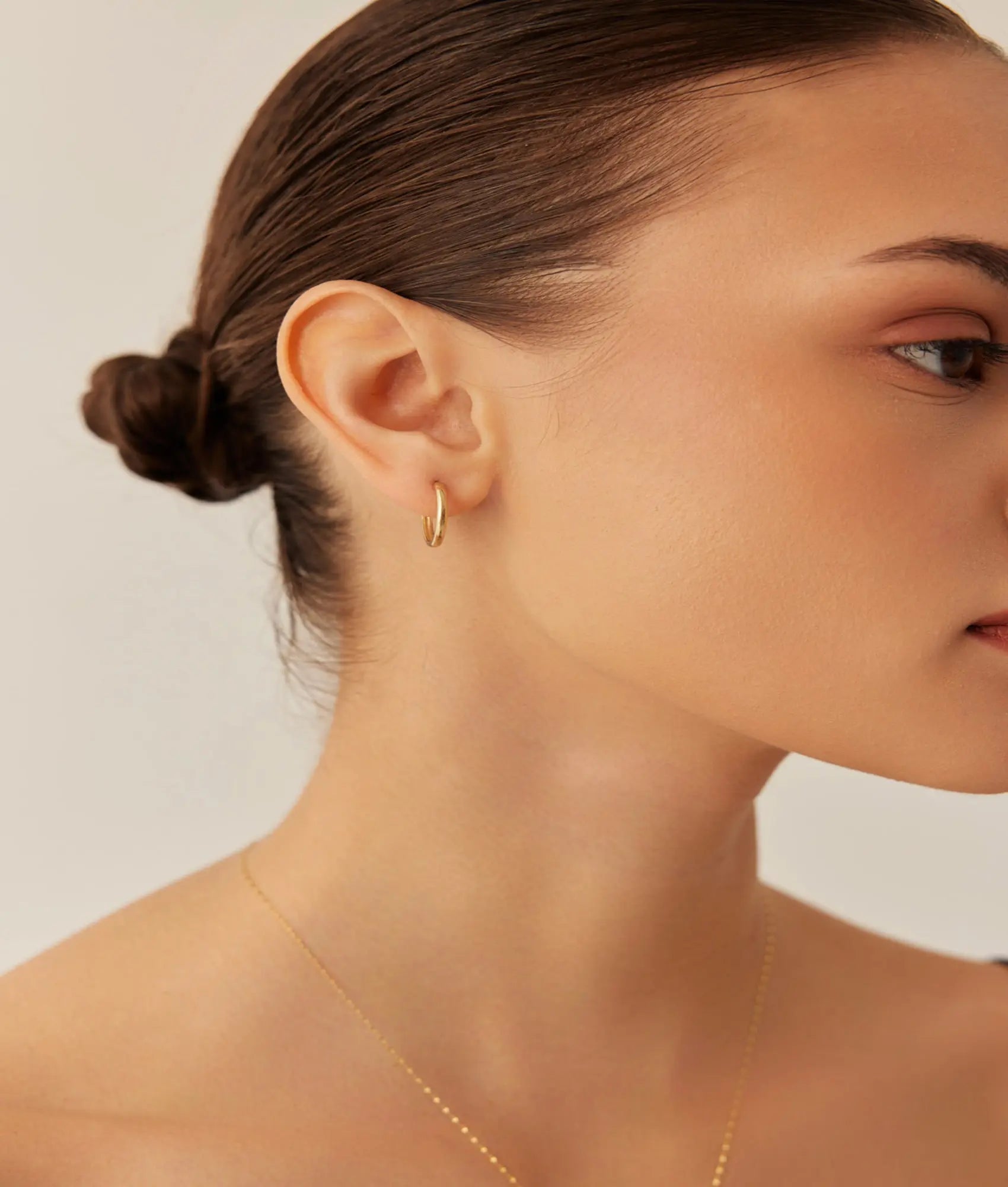 14 Ayar Altın Bombeli Halka Küpe Gizli Kilitli 1,6 cm