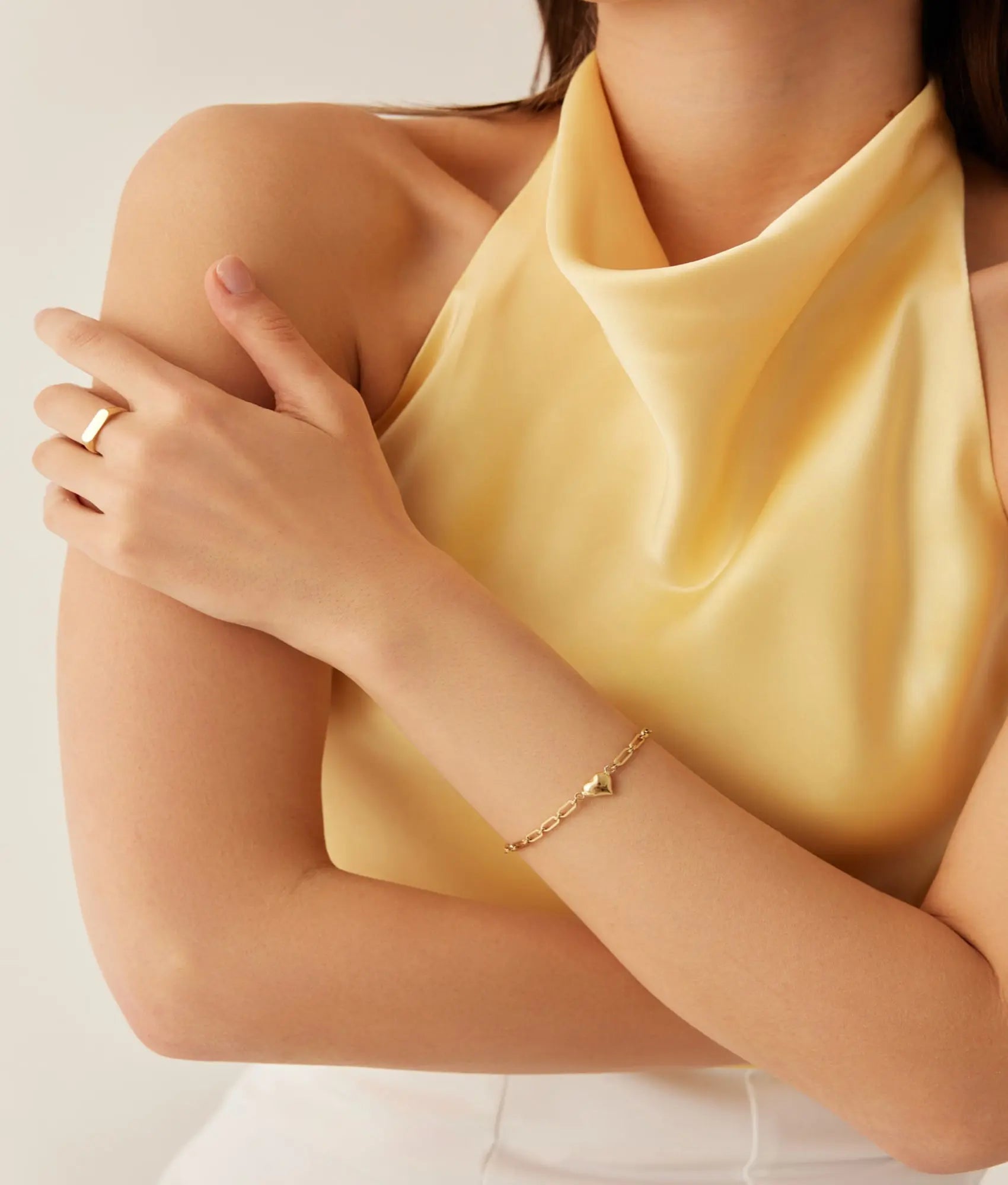 14 Ayar Altın Bombeli Minik Kalp Bileklik