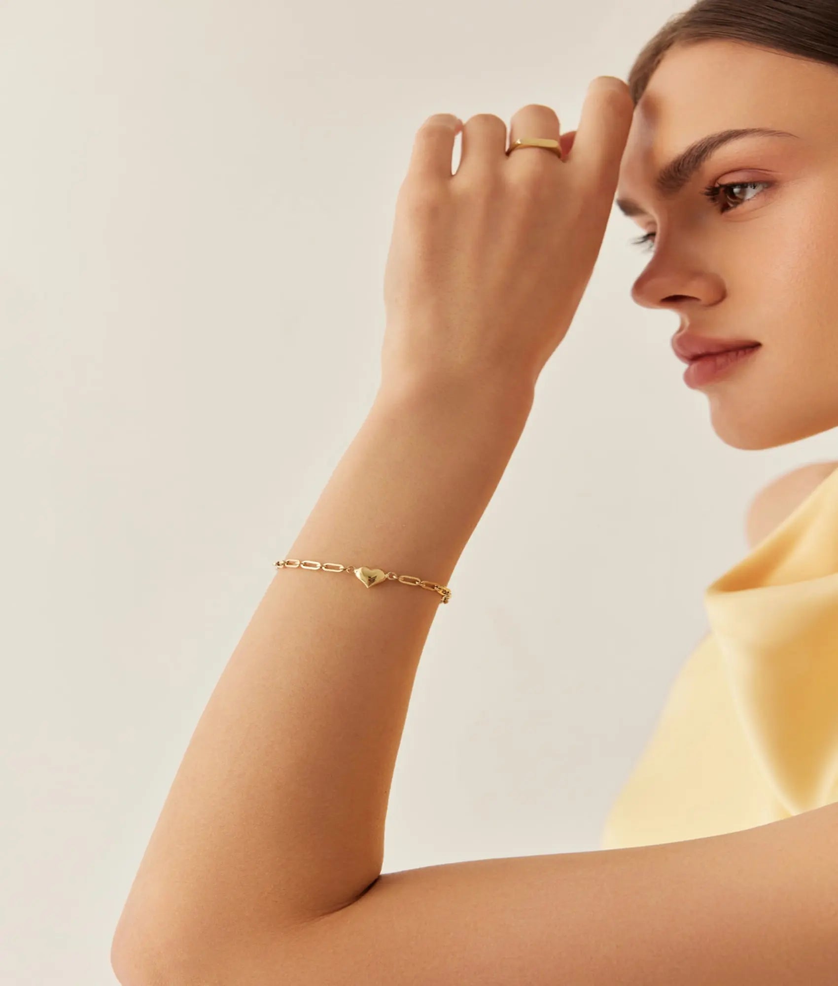 14 Ayar Altın Bombeli Minik Kalp Bileklik