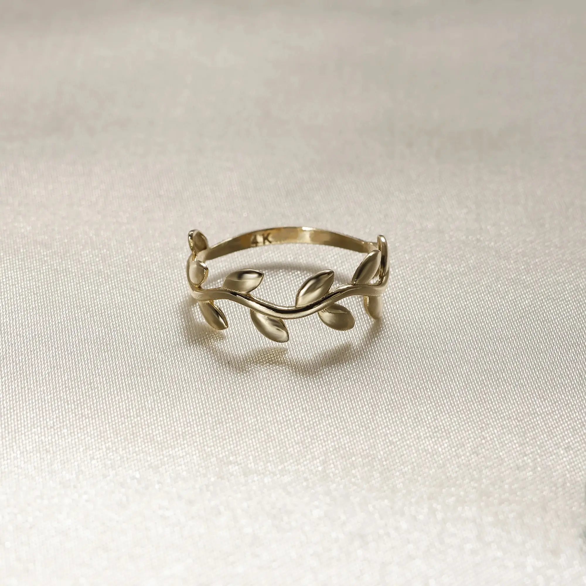 14 Ayar Altın Defne Yaprak Mini Yüzük