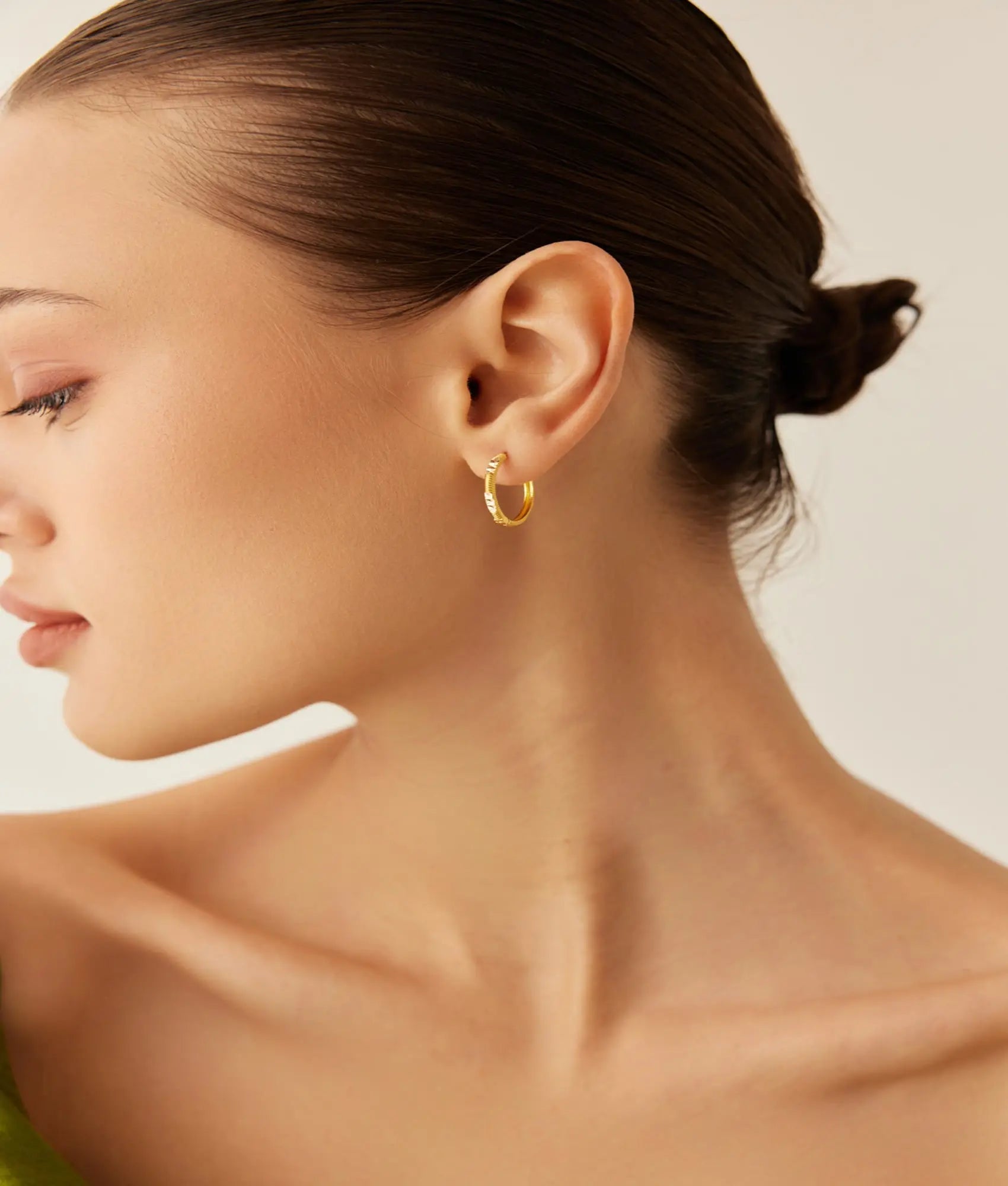 14 Ayar Altın Desenli Ajda Halka Küpe 1,9 cm