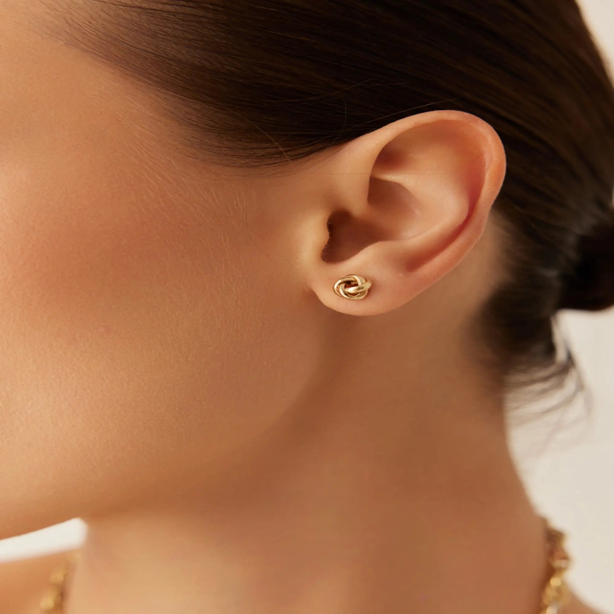 14 Ayar Altın Düğüm Küpe 0,8 Cm