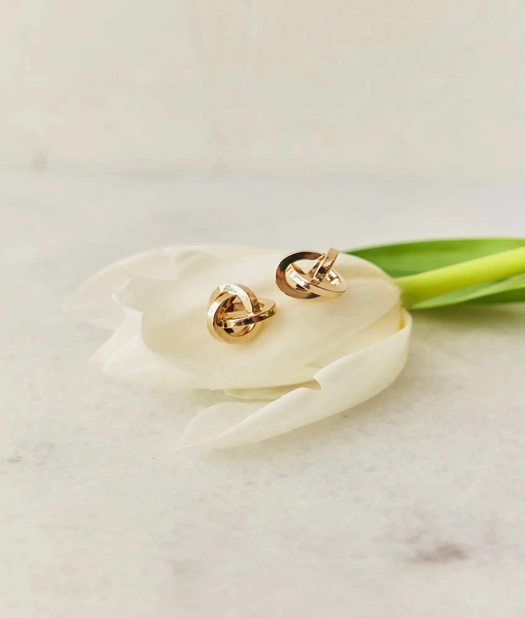 14 Ayar Altın Düğüm Küpe 1,2 cm