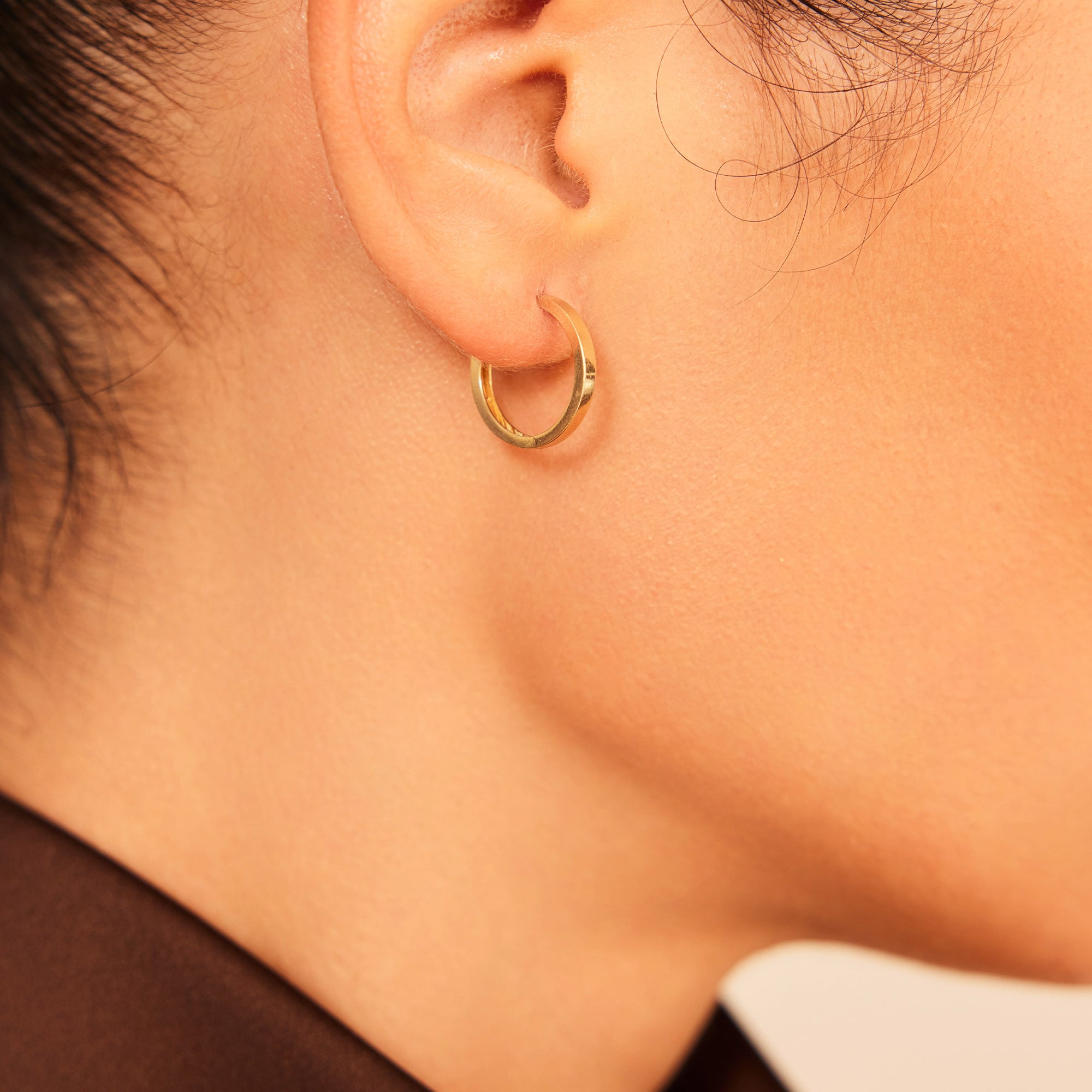 14 Ayar Altın Düz Halka Küpe Gizli Kilitli 1,7 Cm