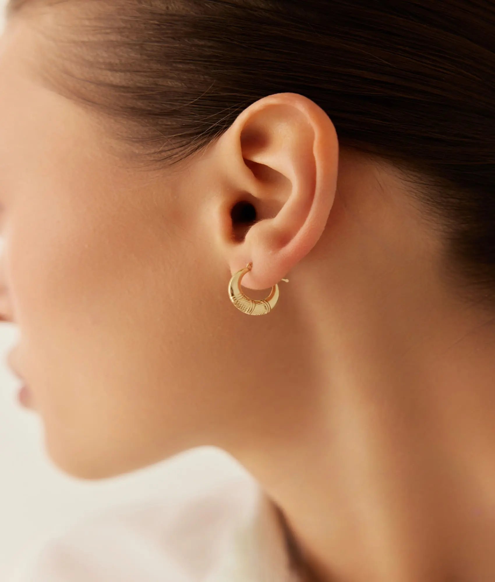 14 Ayar Altın Etnik Midye Küpe