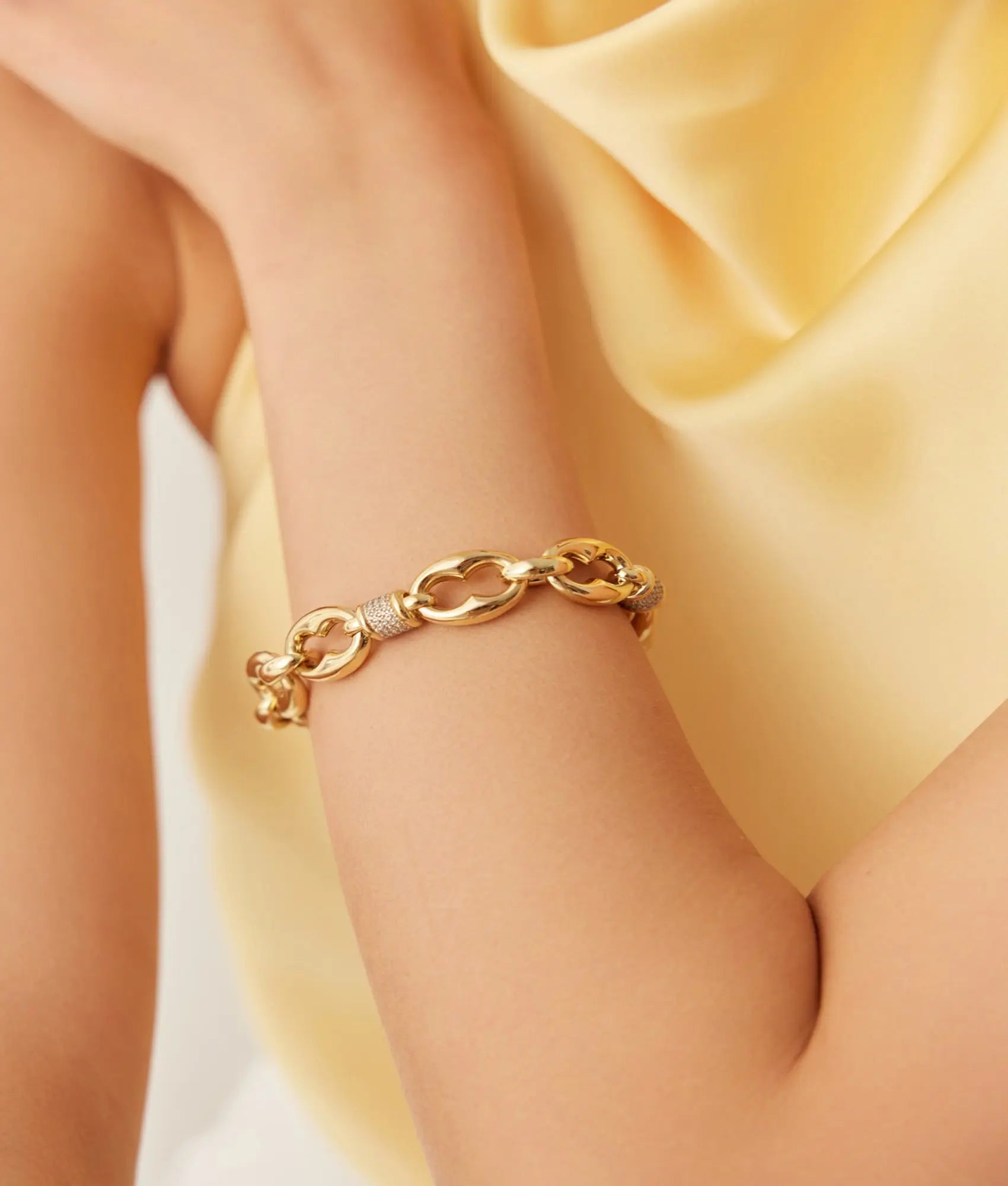 14 Ayar Altın Güç Halkası Bileklik