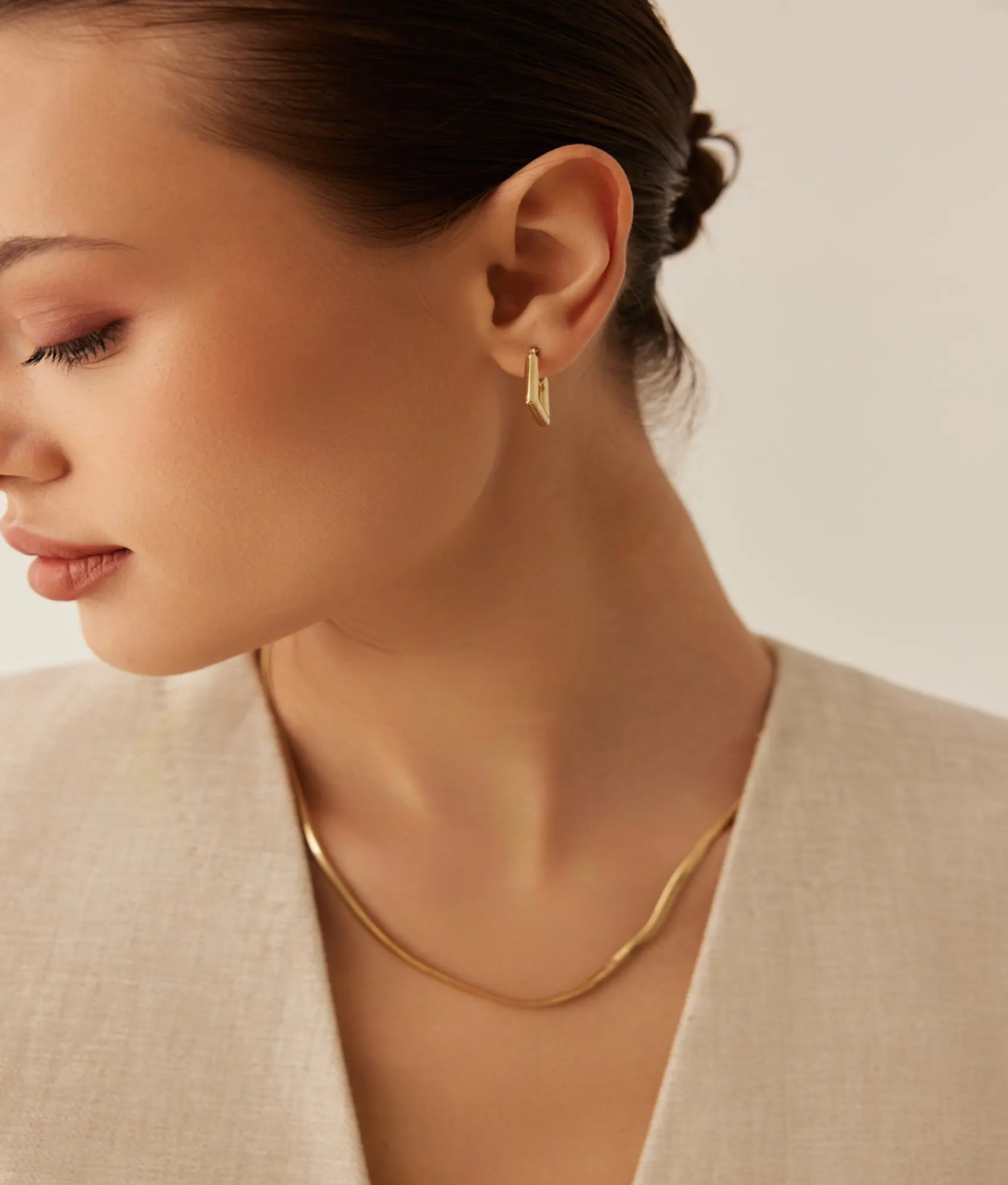 14 Ayar Altın Kare Küpe