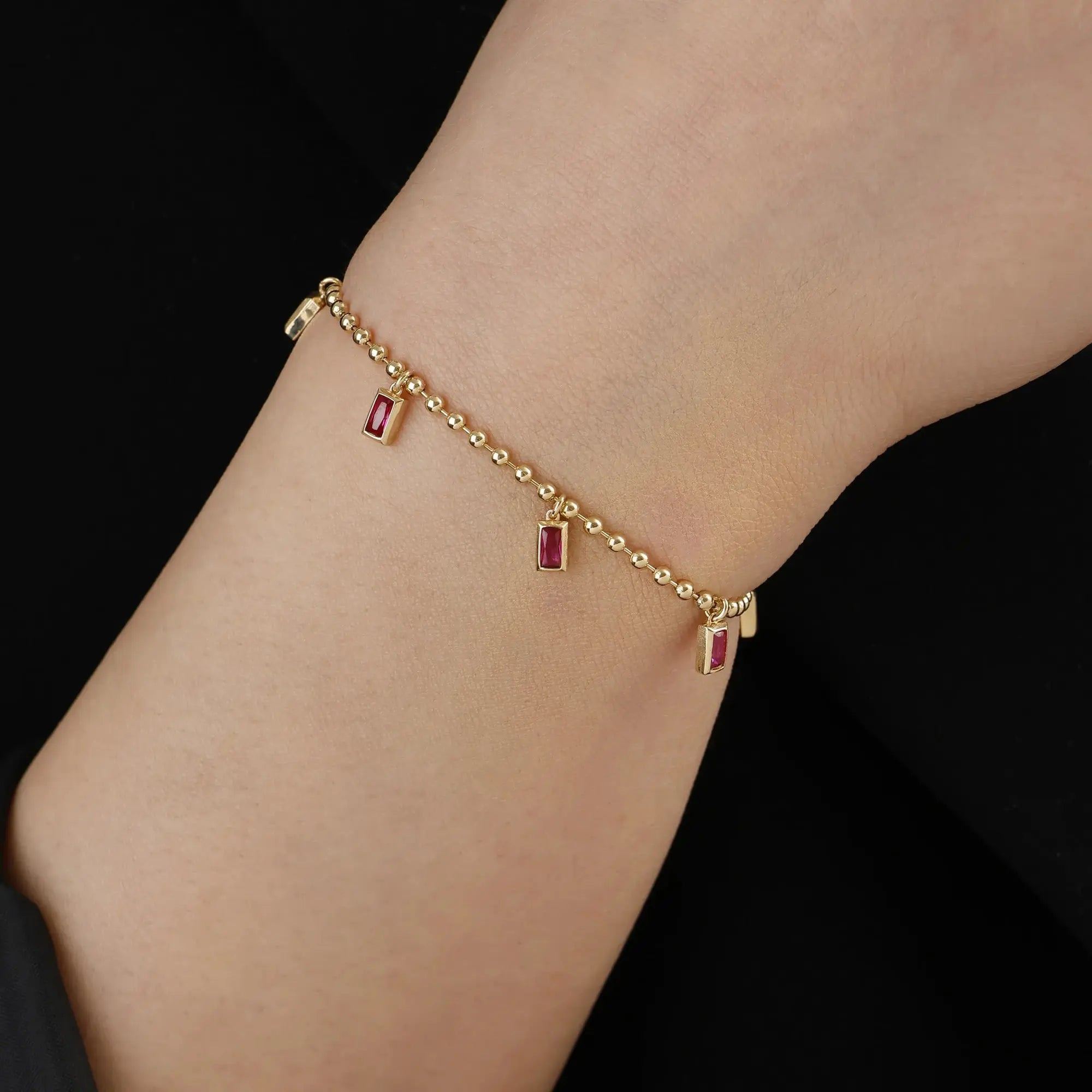 14 Ayar Altın Kırmızı Taşlı Bileklik