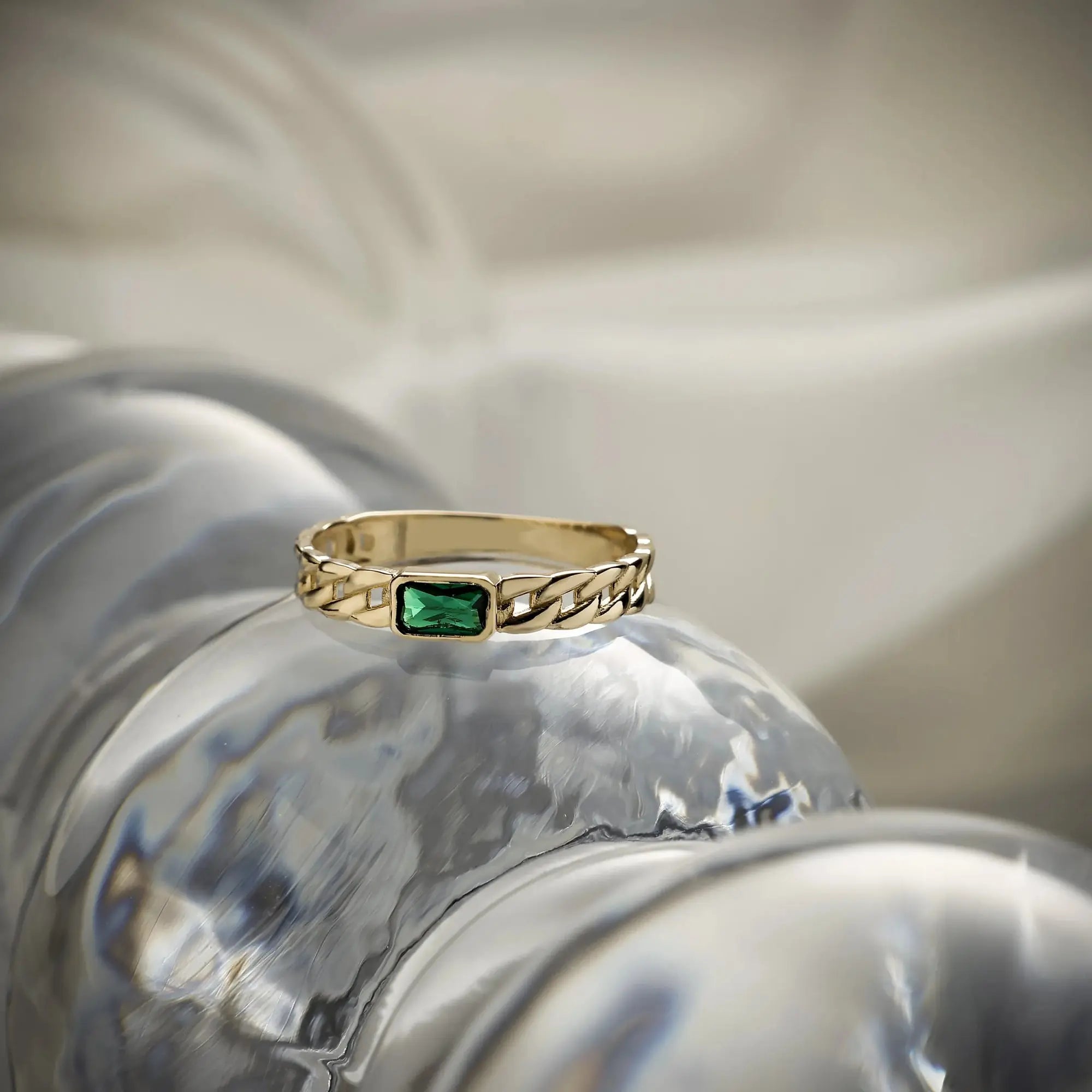 14 Ayar Altın Örgü Bağlantılı Mini Yüzük