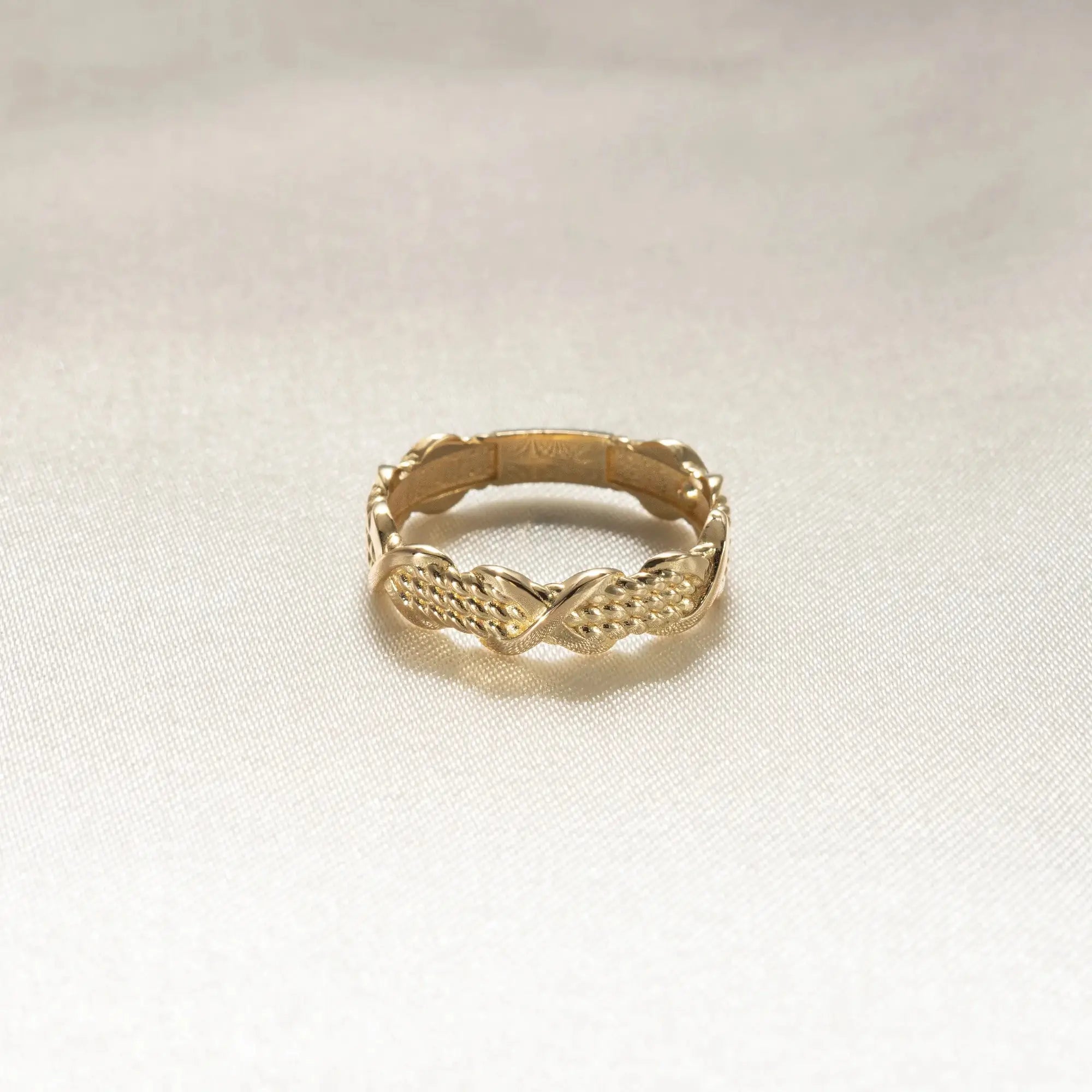 14 Ayar Altın Örgü Figürlü Yüzük