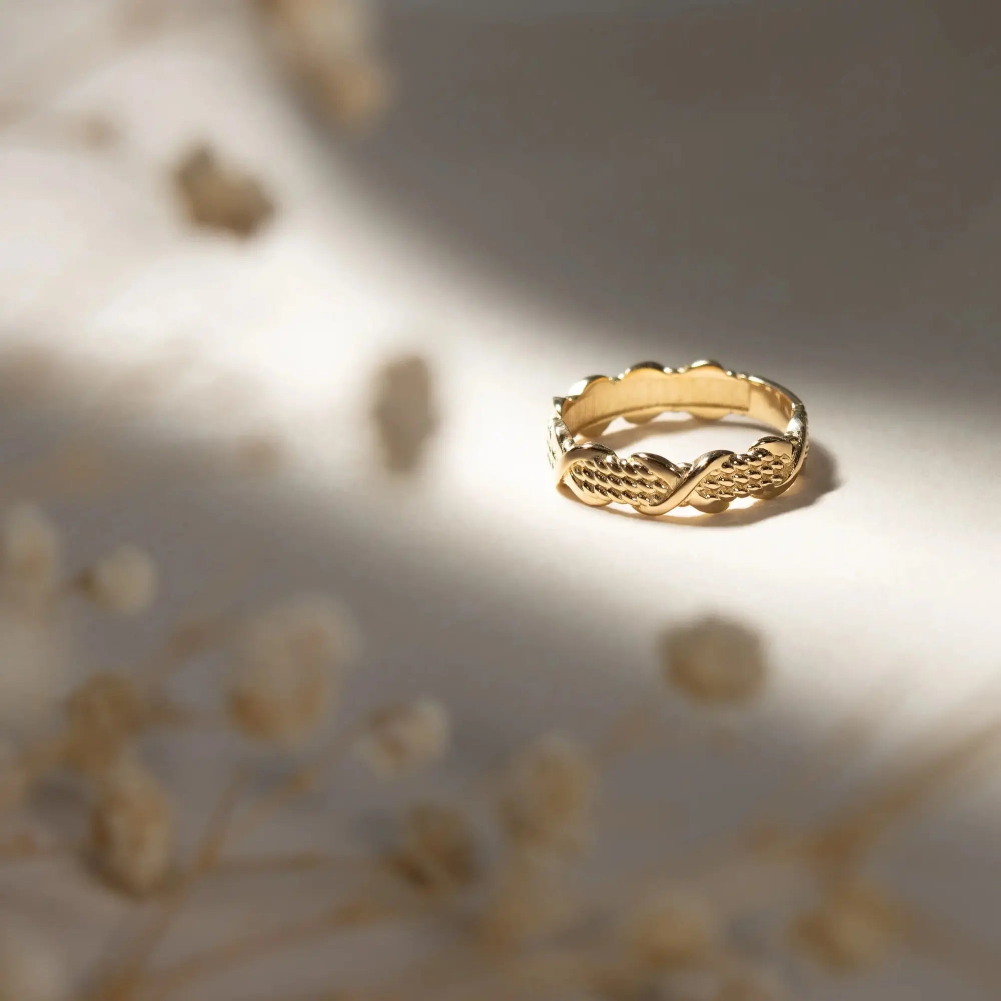 14 Ayar Altın Örgü Figürlü Yüzük