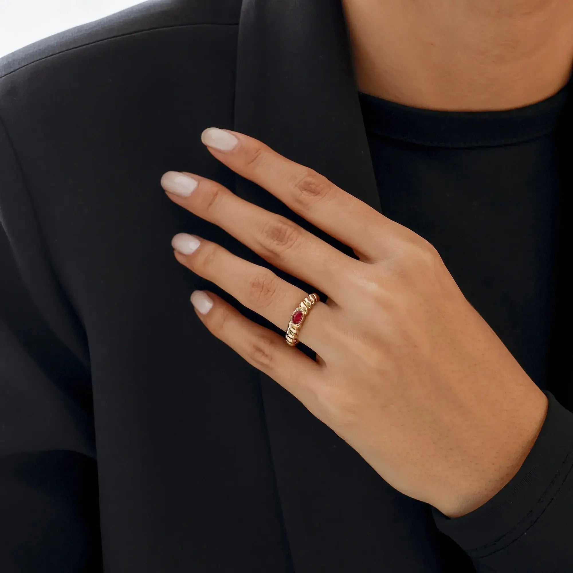 14 Ayar Altın Oval Mini Yüzük