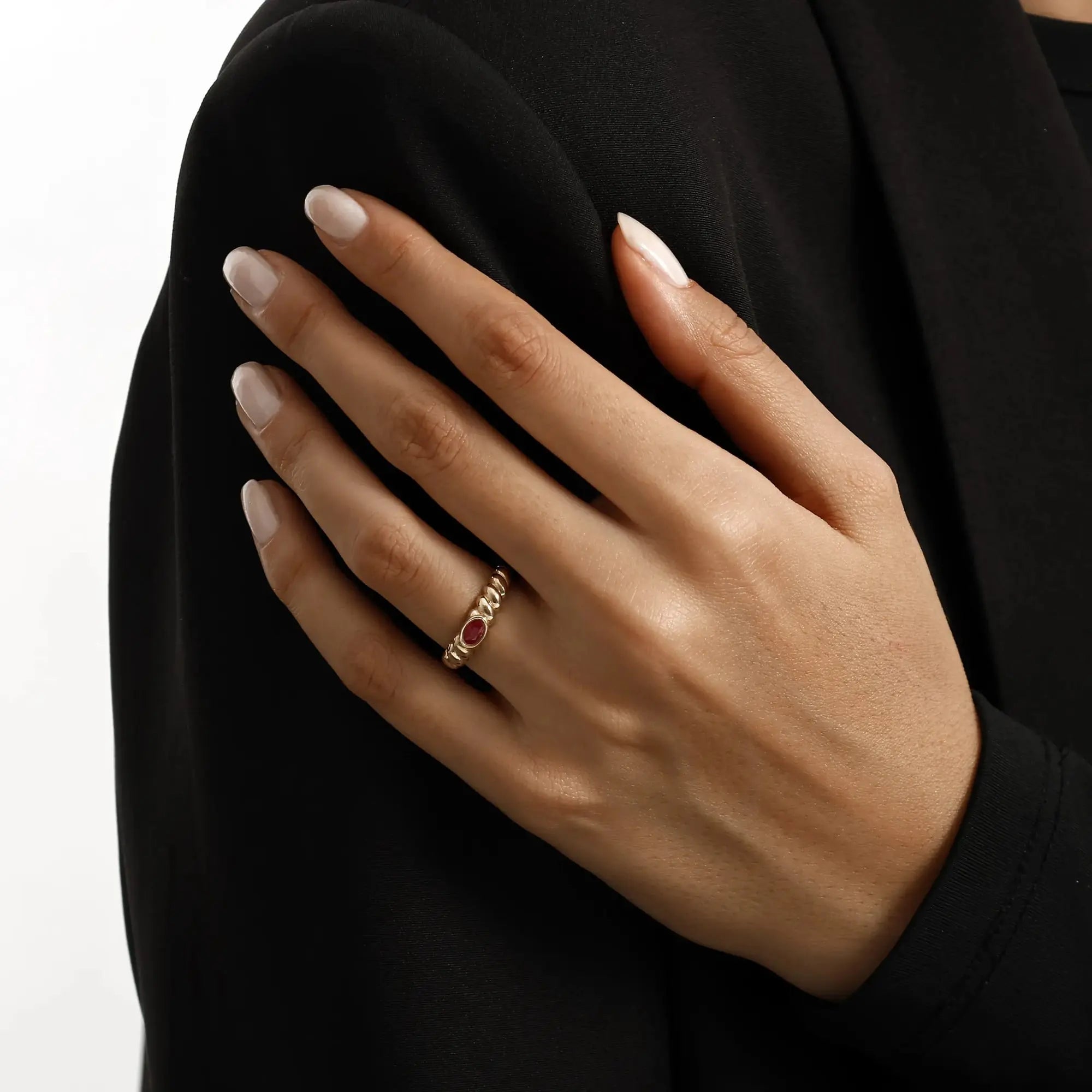 14 Ayar Altın Oval Mini Yüzük