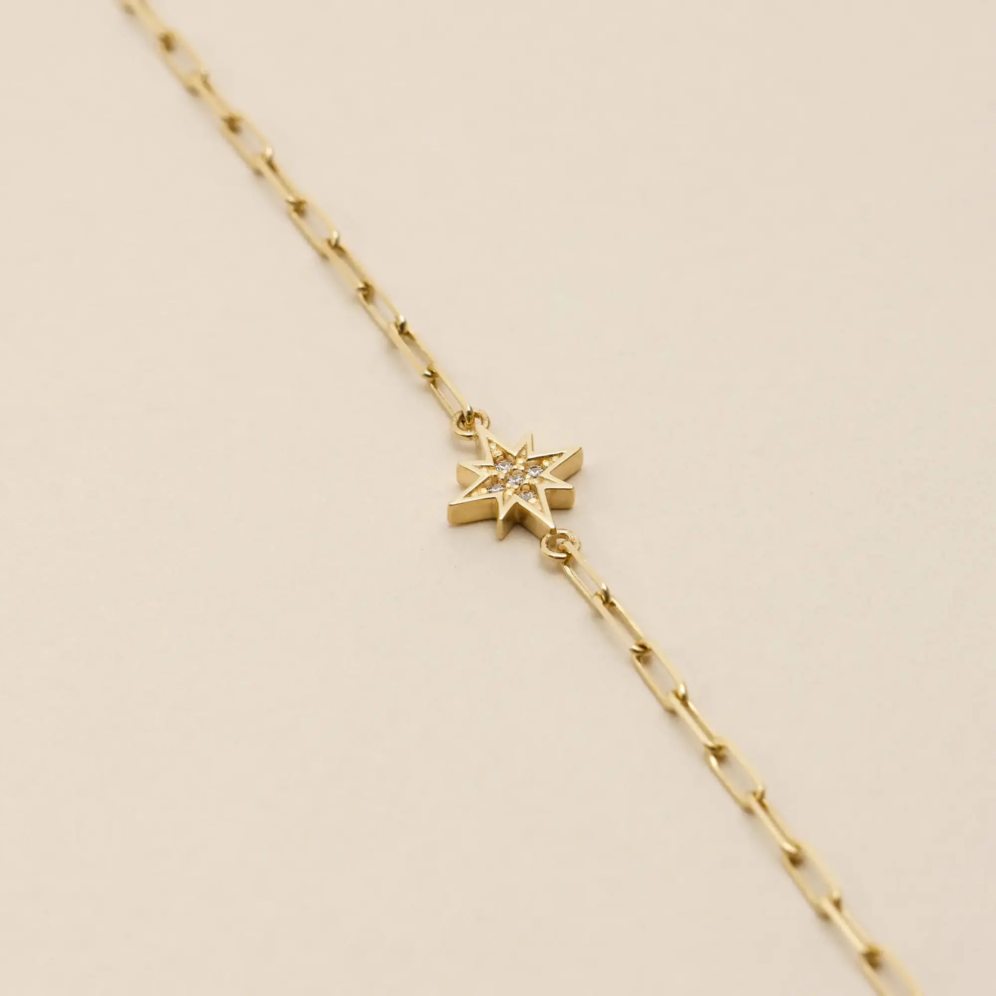 14 Ayar Altın Parıltılı Yıldız Figür Bileklik