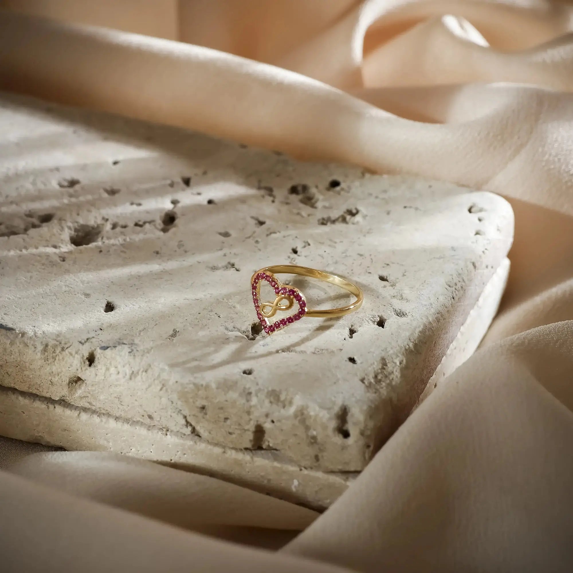 14 Ayar Altın Sonsuz Aşk Yüzük