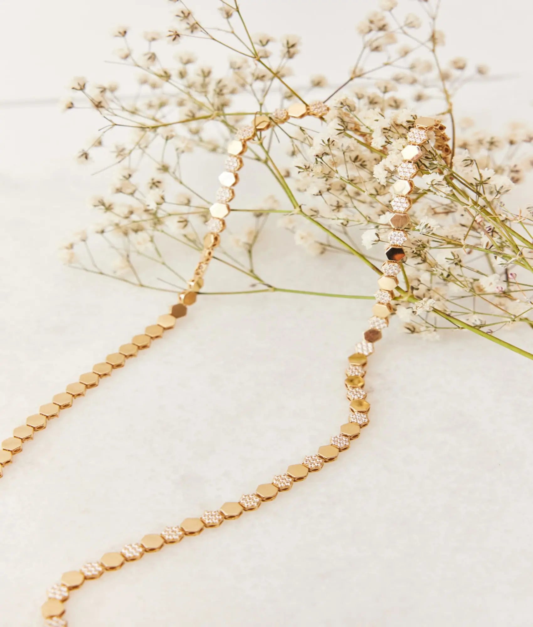 14 Ayar Altın Taşlı Altıgen Sarmalı Kolye