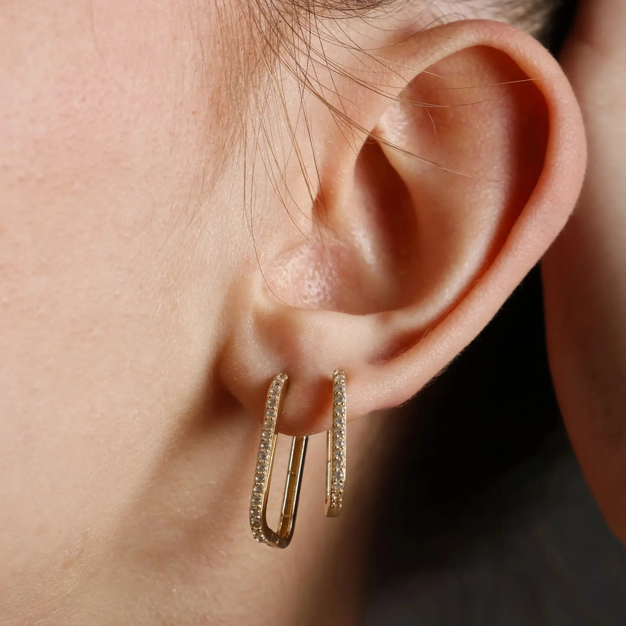 14 Ayar Altın Taşlı Ataç Küpe - S