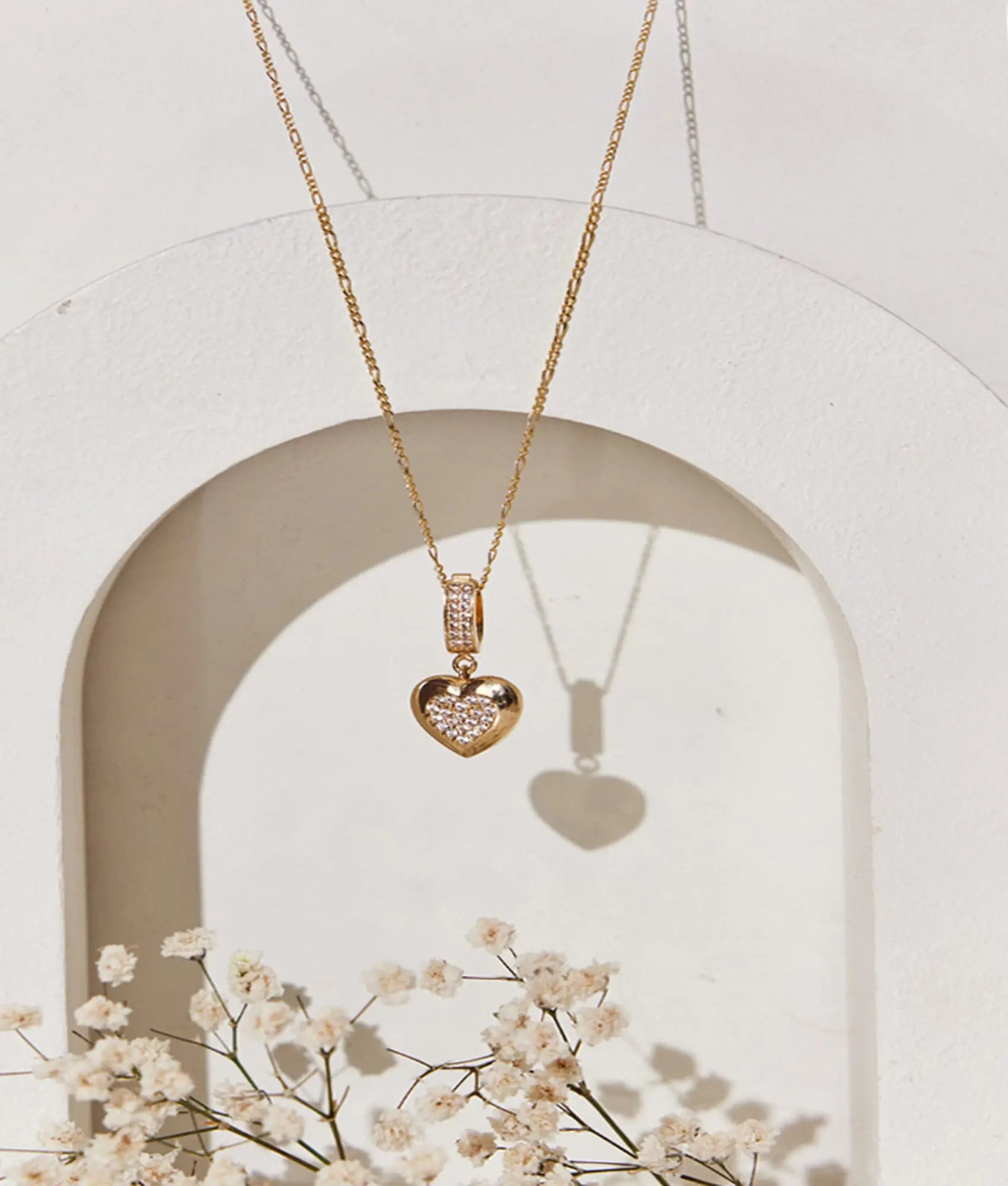 14 Ayar Altın Taşlı Bombeli Kalpli Kolye