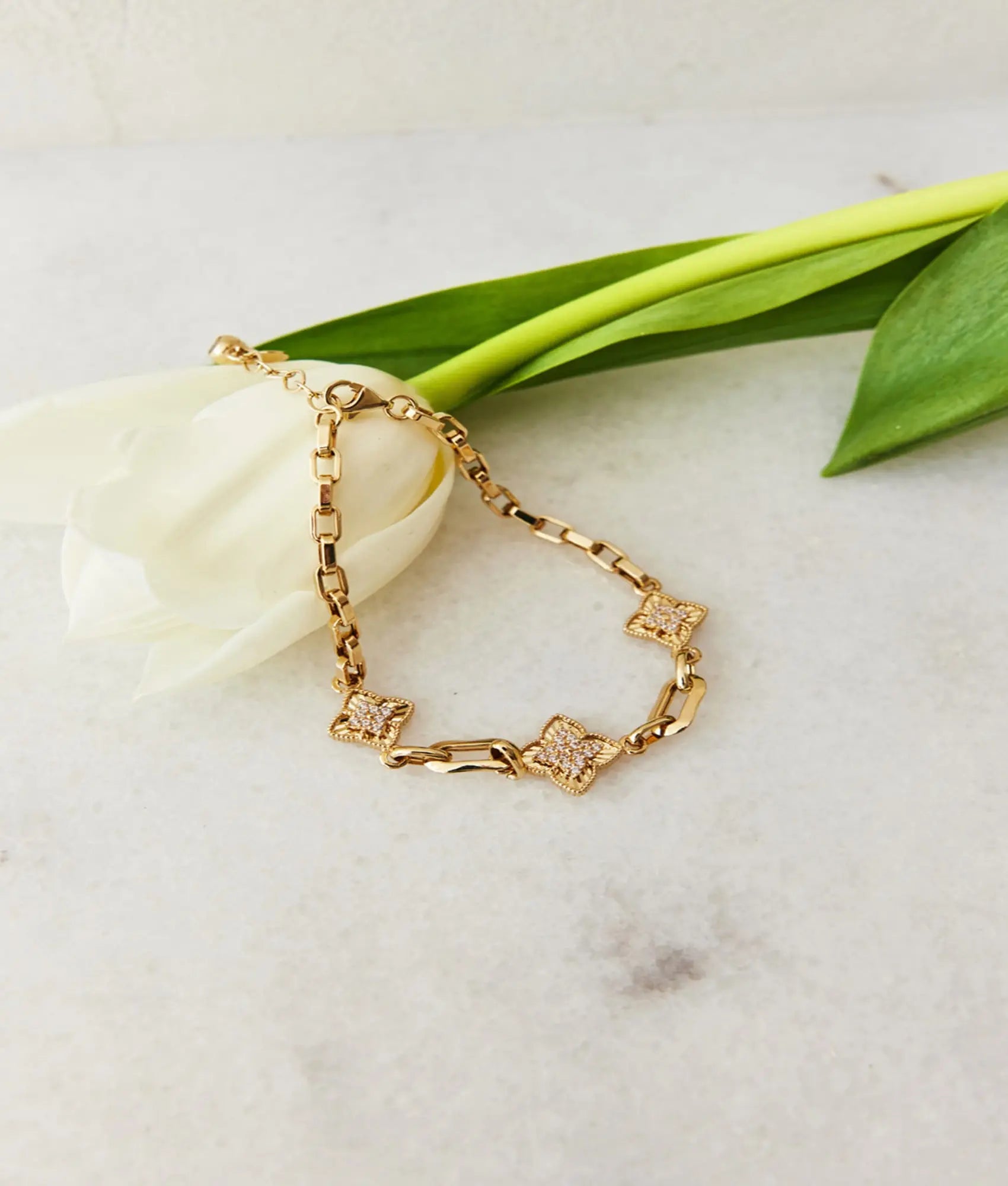 14 Ayar Altın Taşlı Çiçekli Bileklik