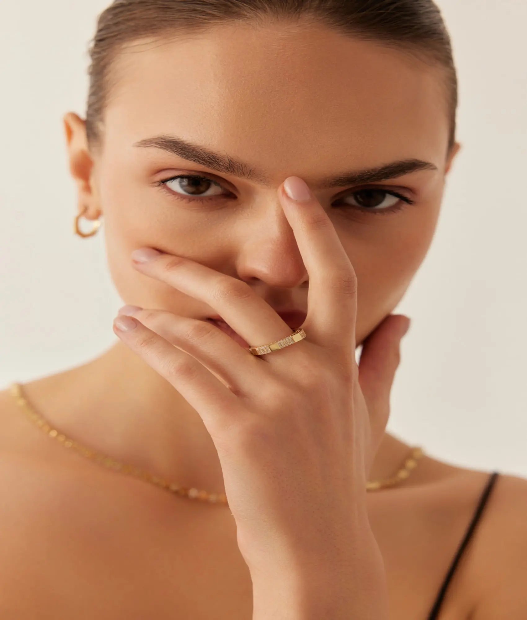 14 Ayar Altın Taşlı Geometrik Yüzük