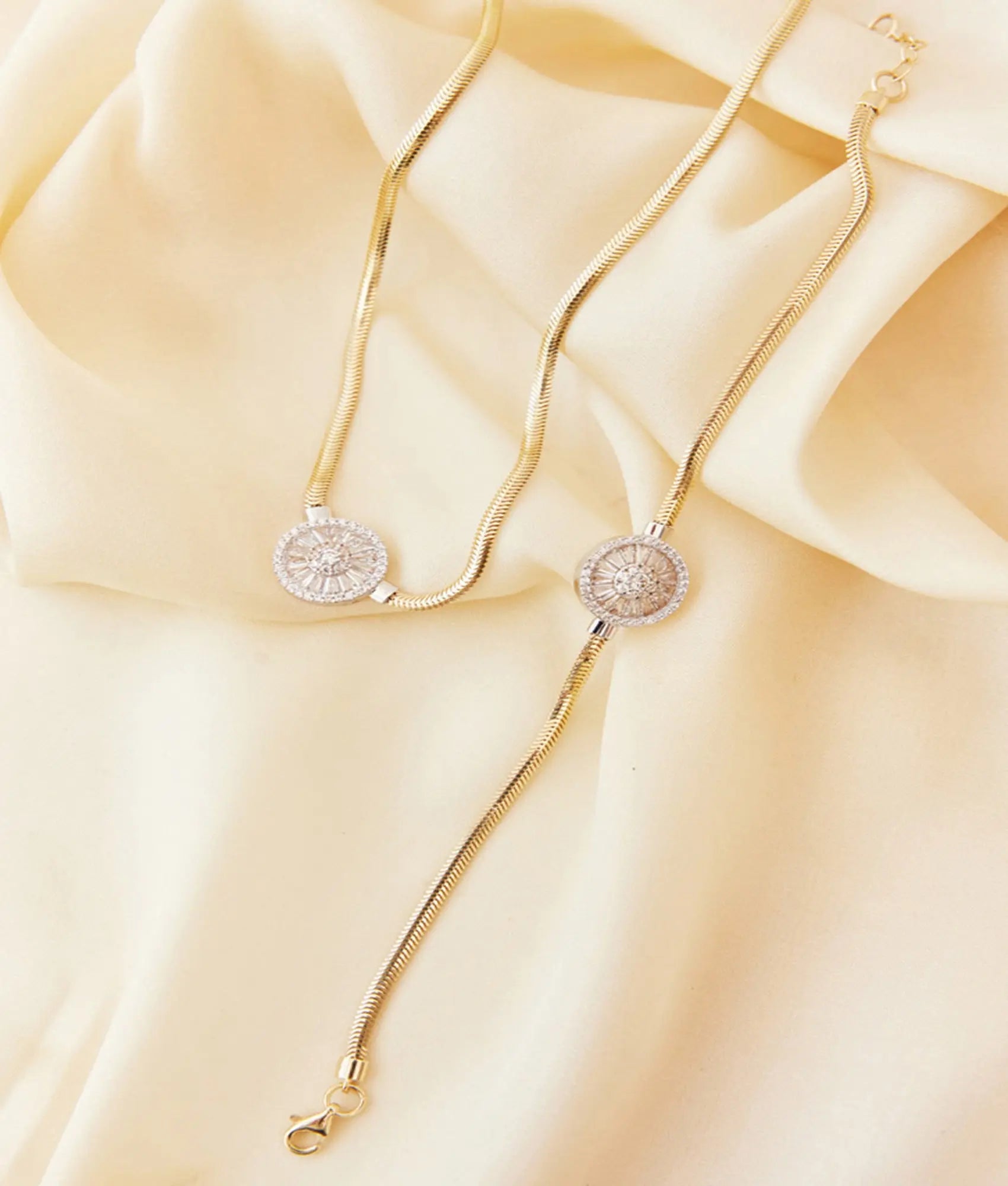 14 Ayar Altın Taşlı Güneş Mührü Bileklik