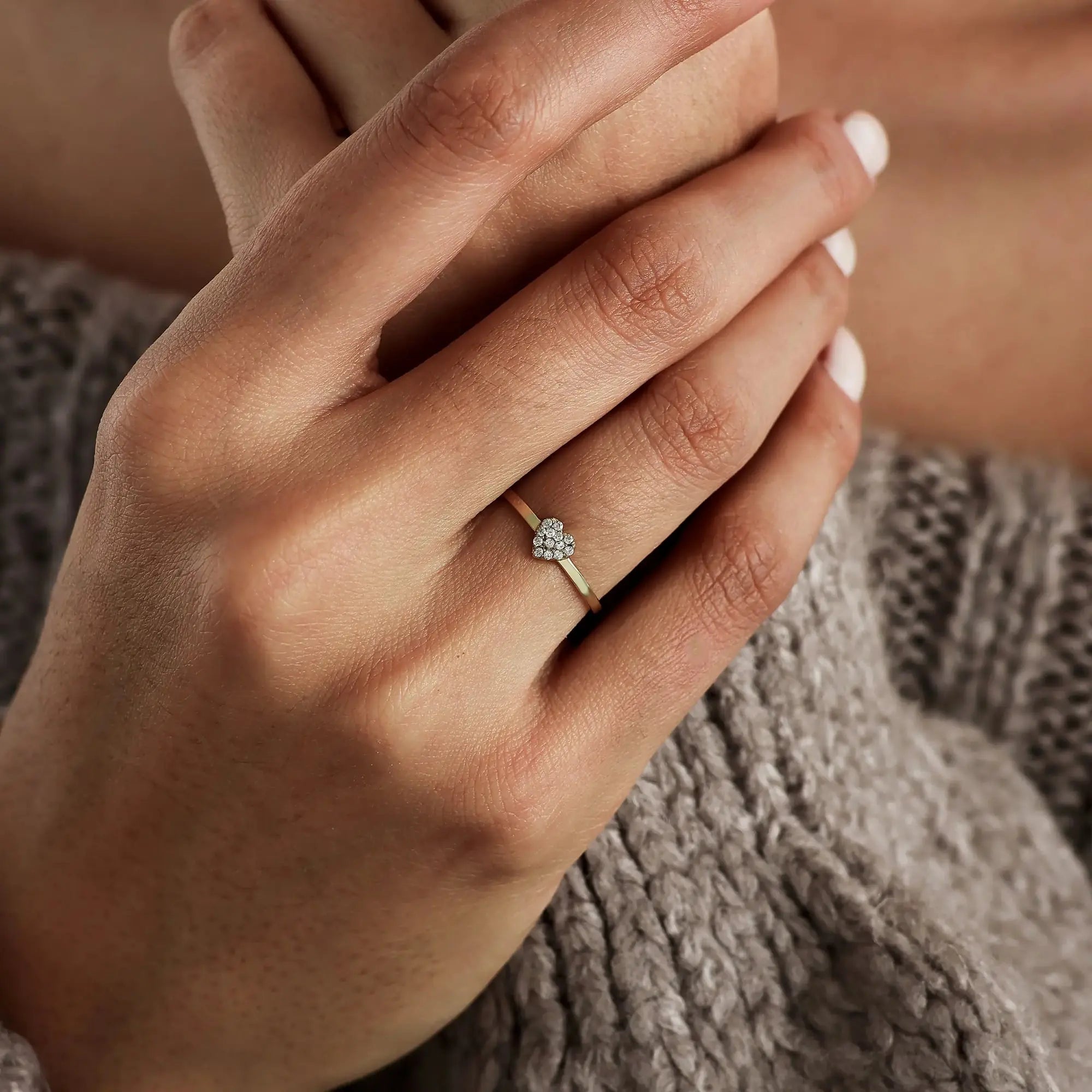 14 Ayar Altın Taşlı Kalp Mini Yüzük