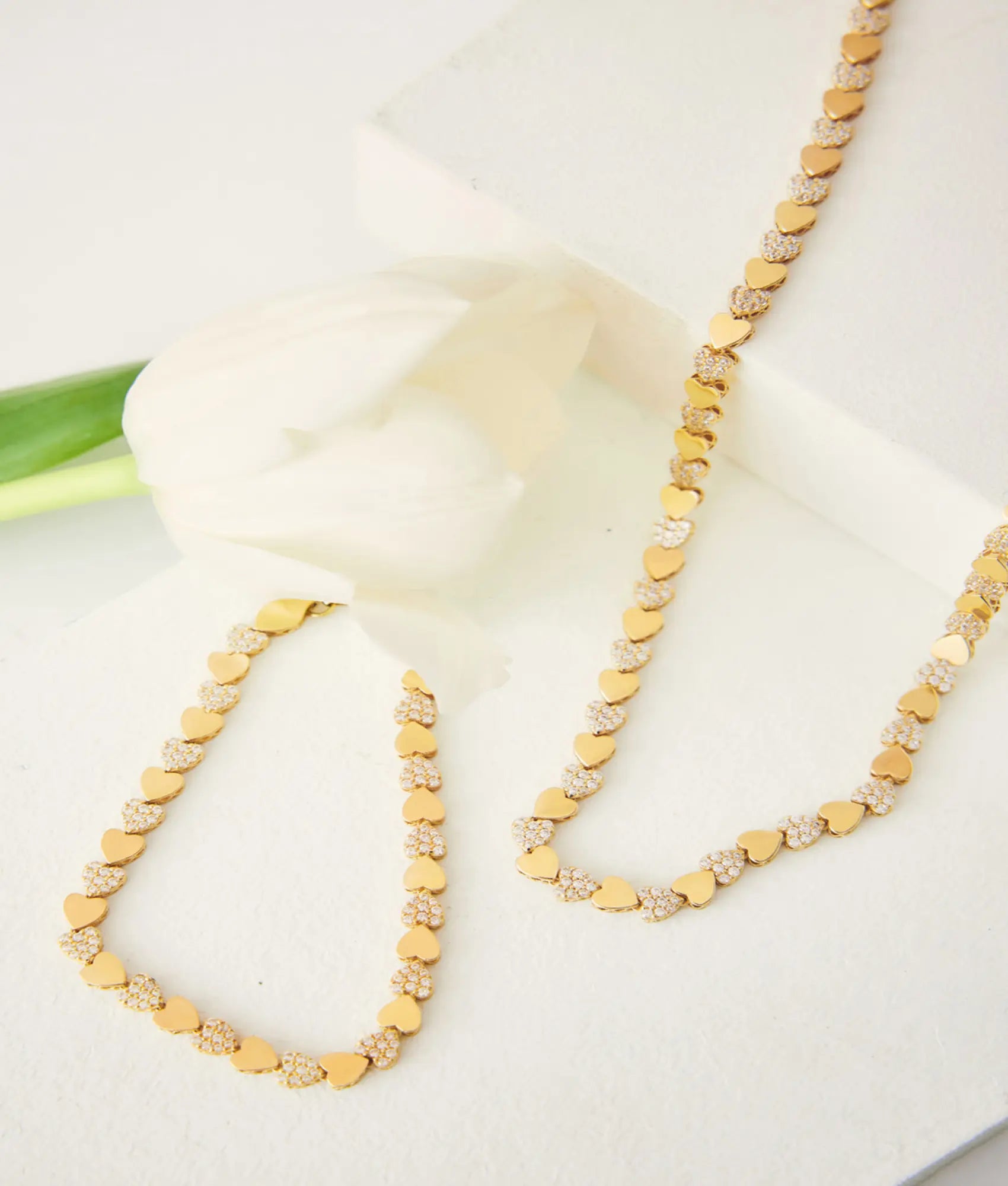 14 Ayar Altın Taşlı Kalp Sıralı Bileklik