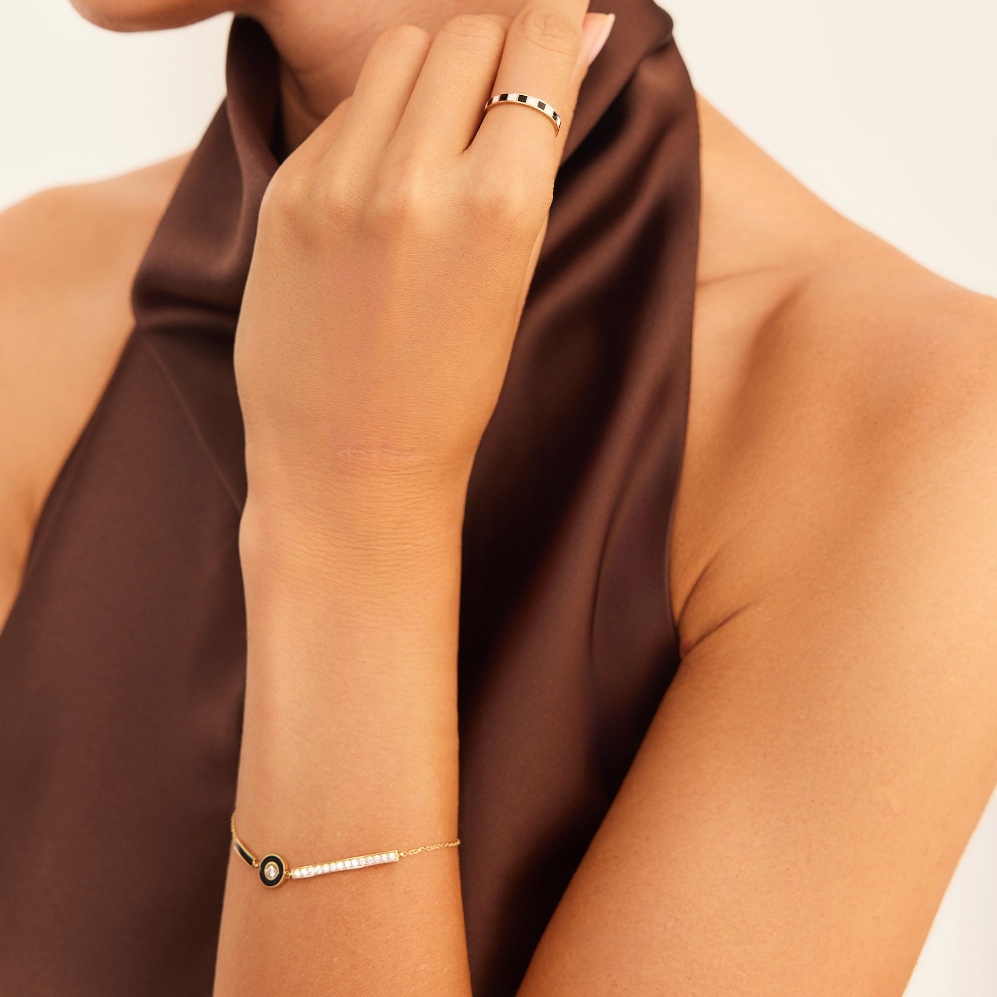 14 Ayar Altın Taşlı Siyah Bileklik