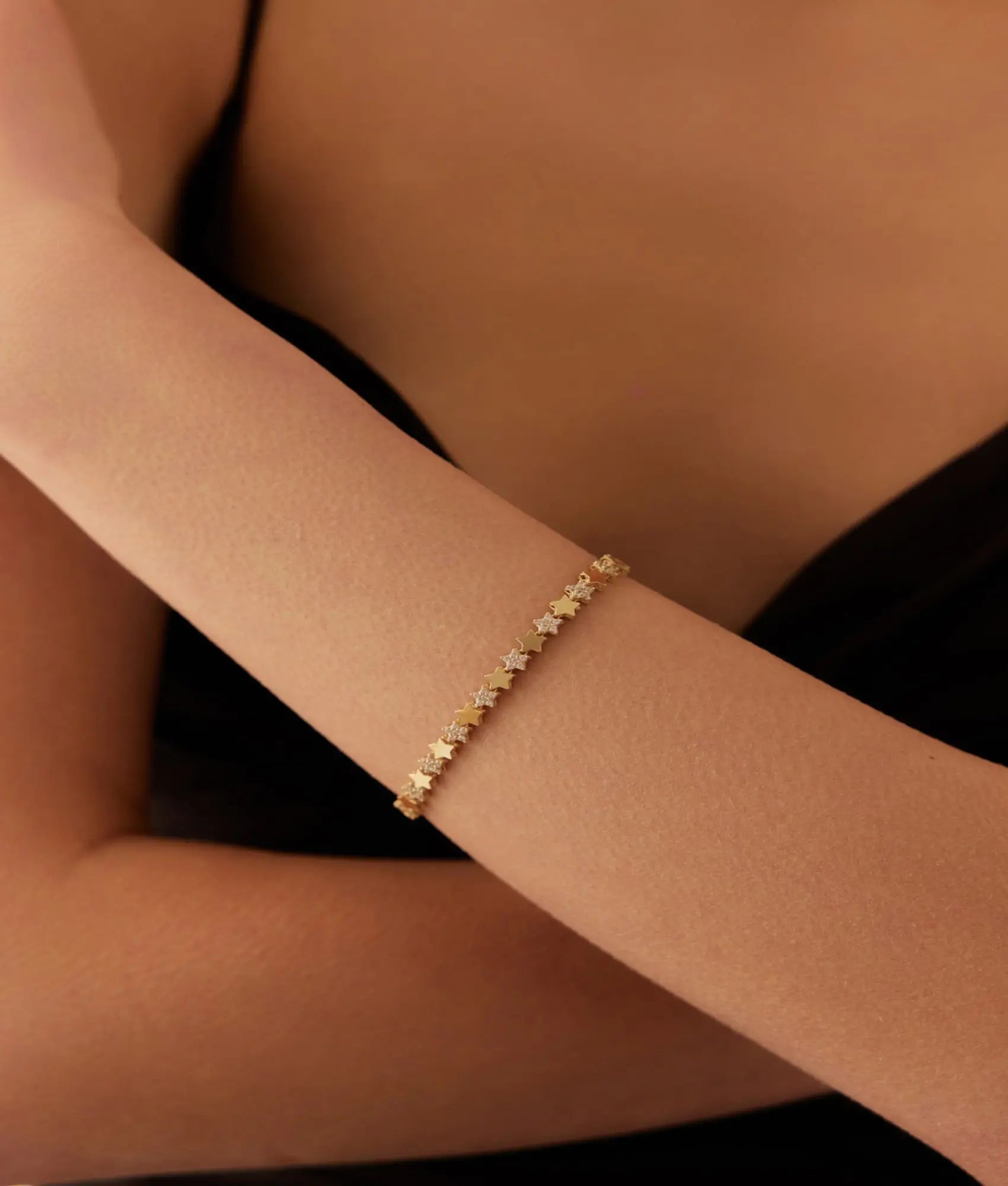 14 Ayar Altın Taşlı Yıldız Sarmalı Bileklik