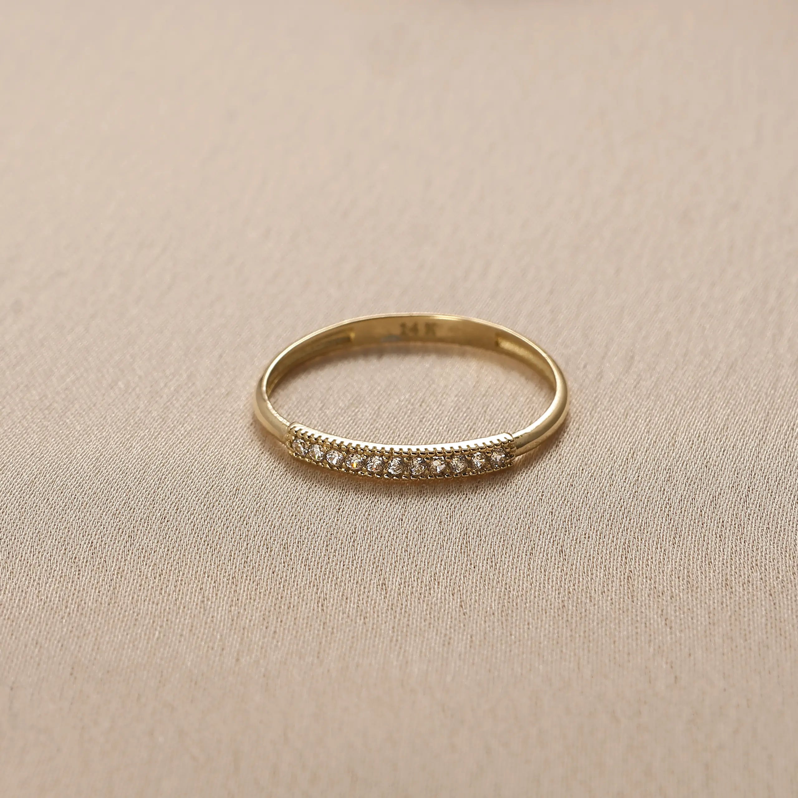 14 Ayar Altın Taşlı Yüzük