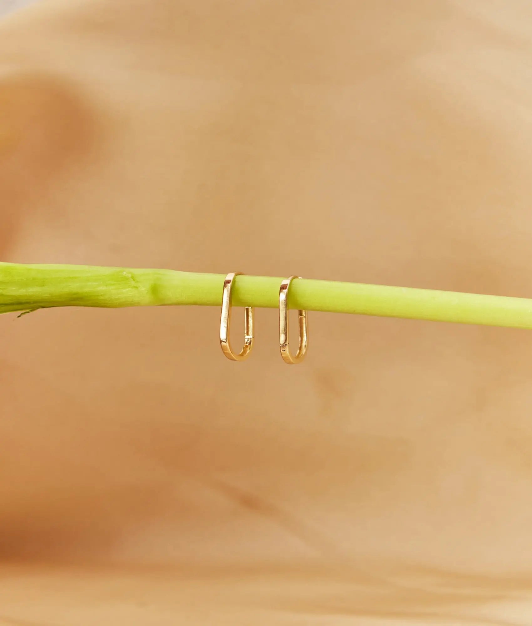 14 Ayar Altın Taşsız Ataç Küpe 1,3 cm