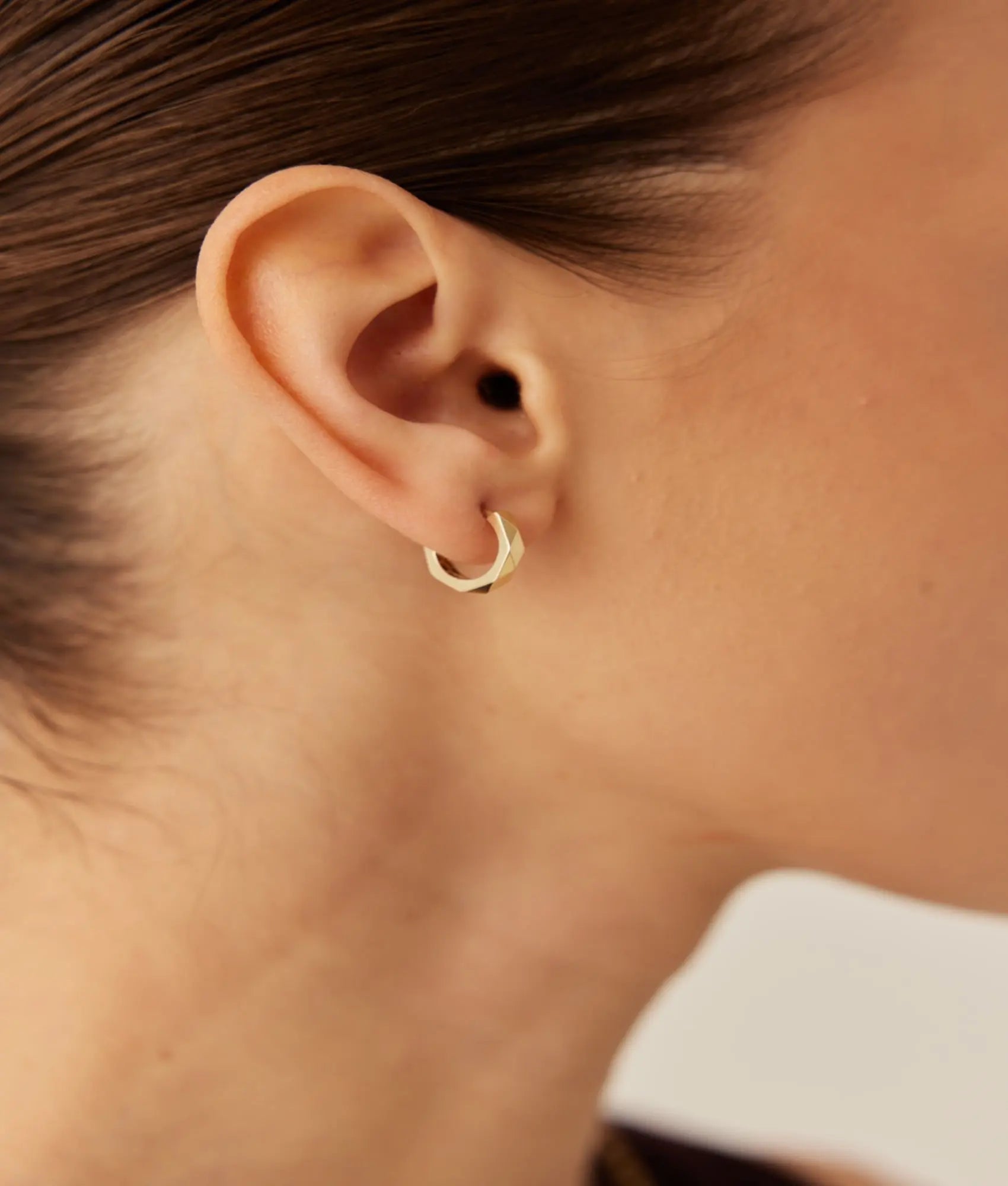 14 Ayar Altın Taşsız Baklava Dilim Halka Küpe 1,4 cm