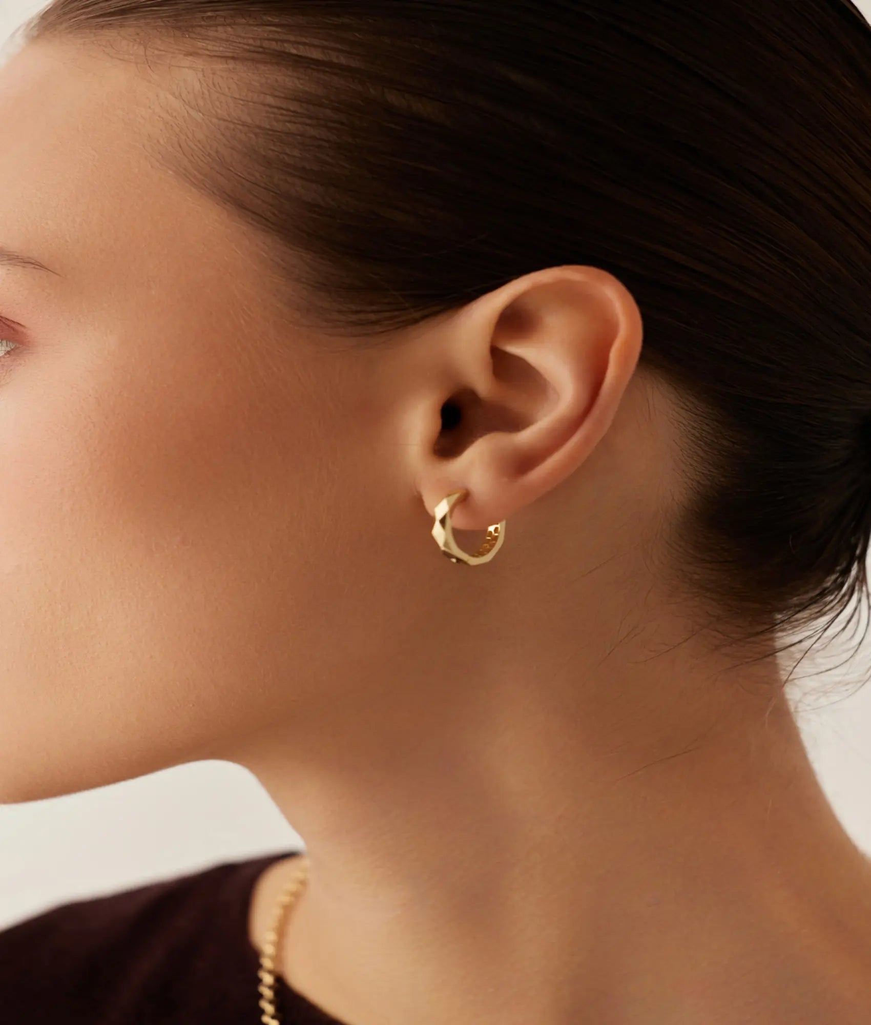 14 Ayar Altın Taşsız Baklava Dilim Halka Küpe 1,7 cm