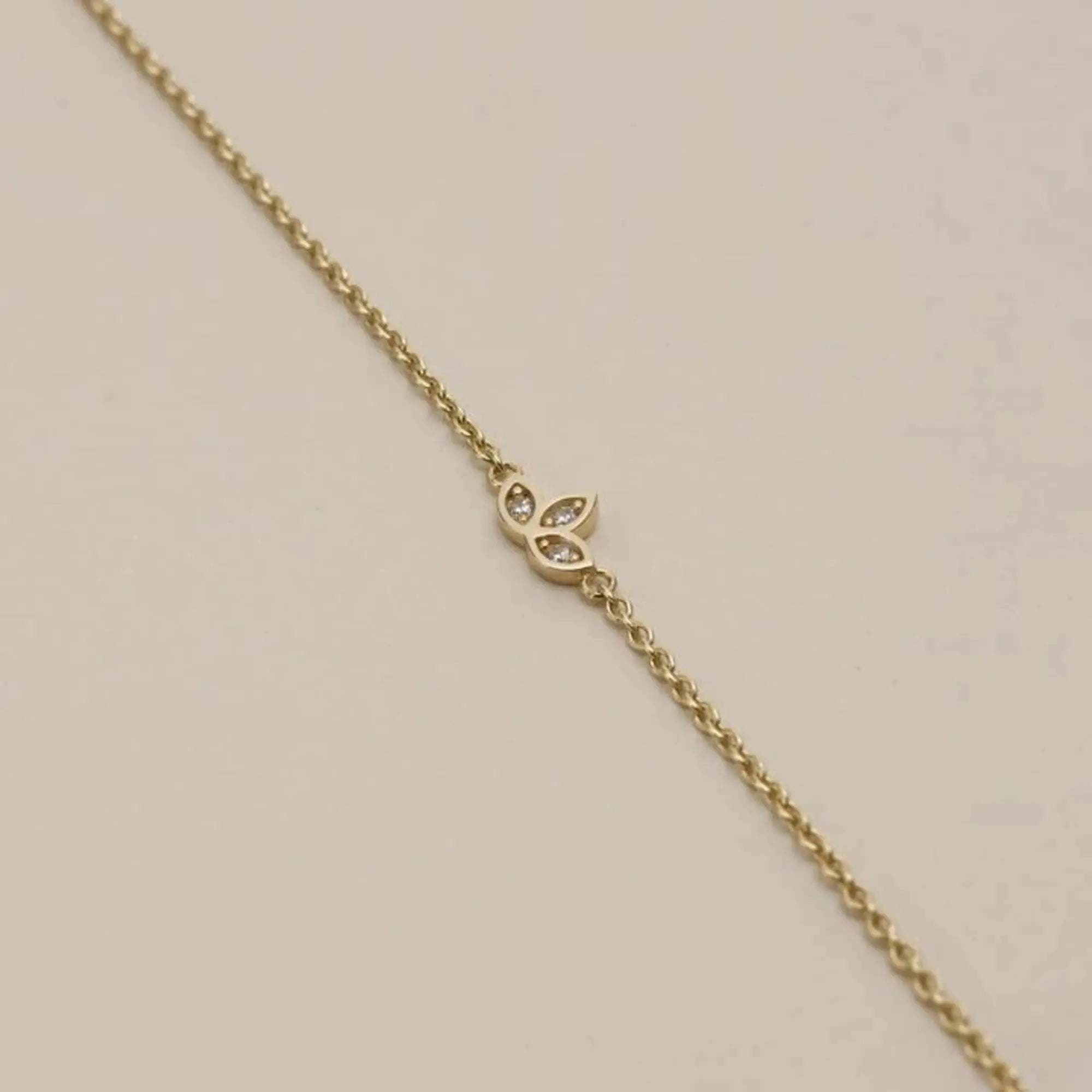 14 Ayar Altın Yaprak Figür Bileklik