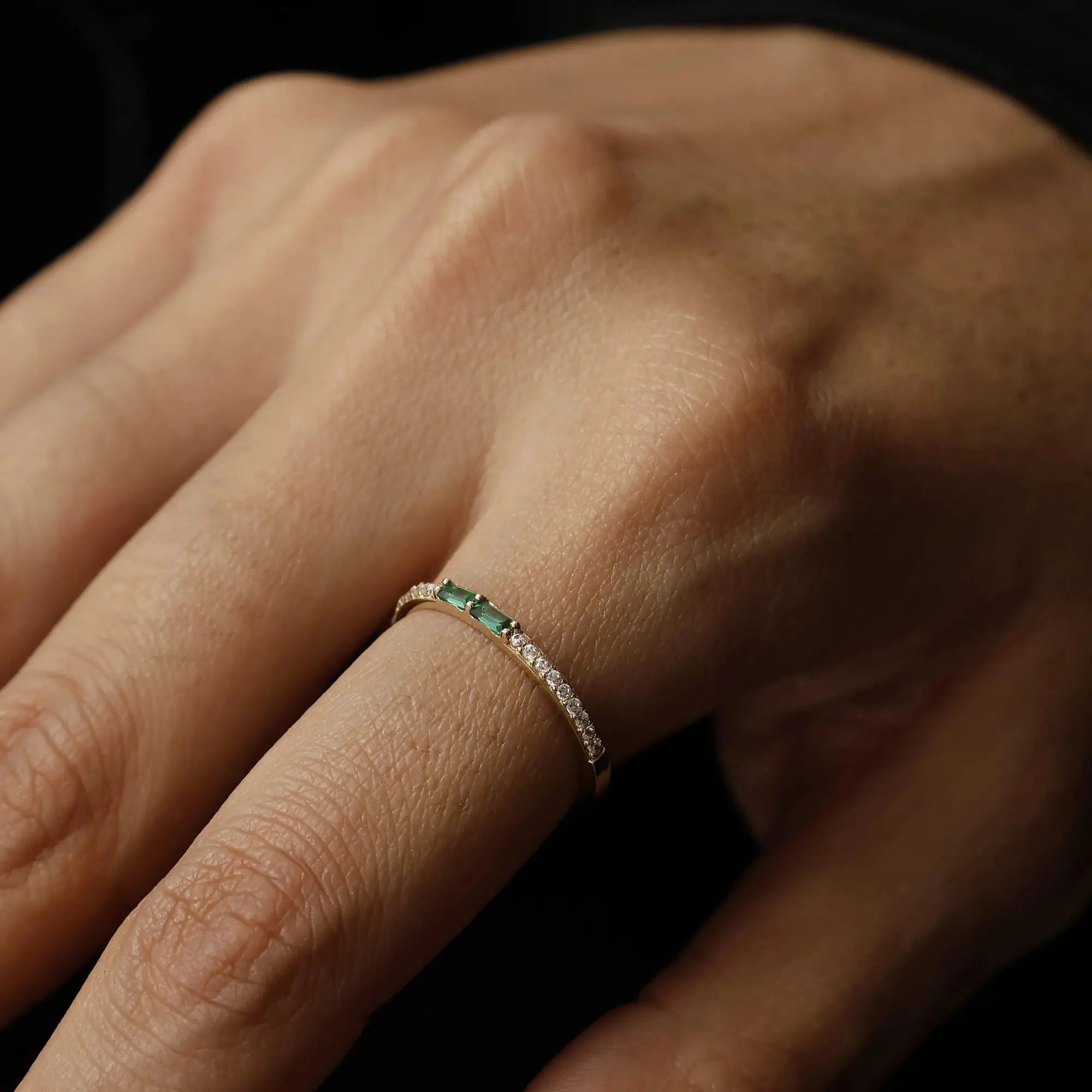 14 Ayar Altın Yeşil Taşlı Mini Yüzük