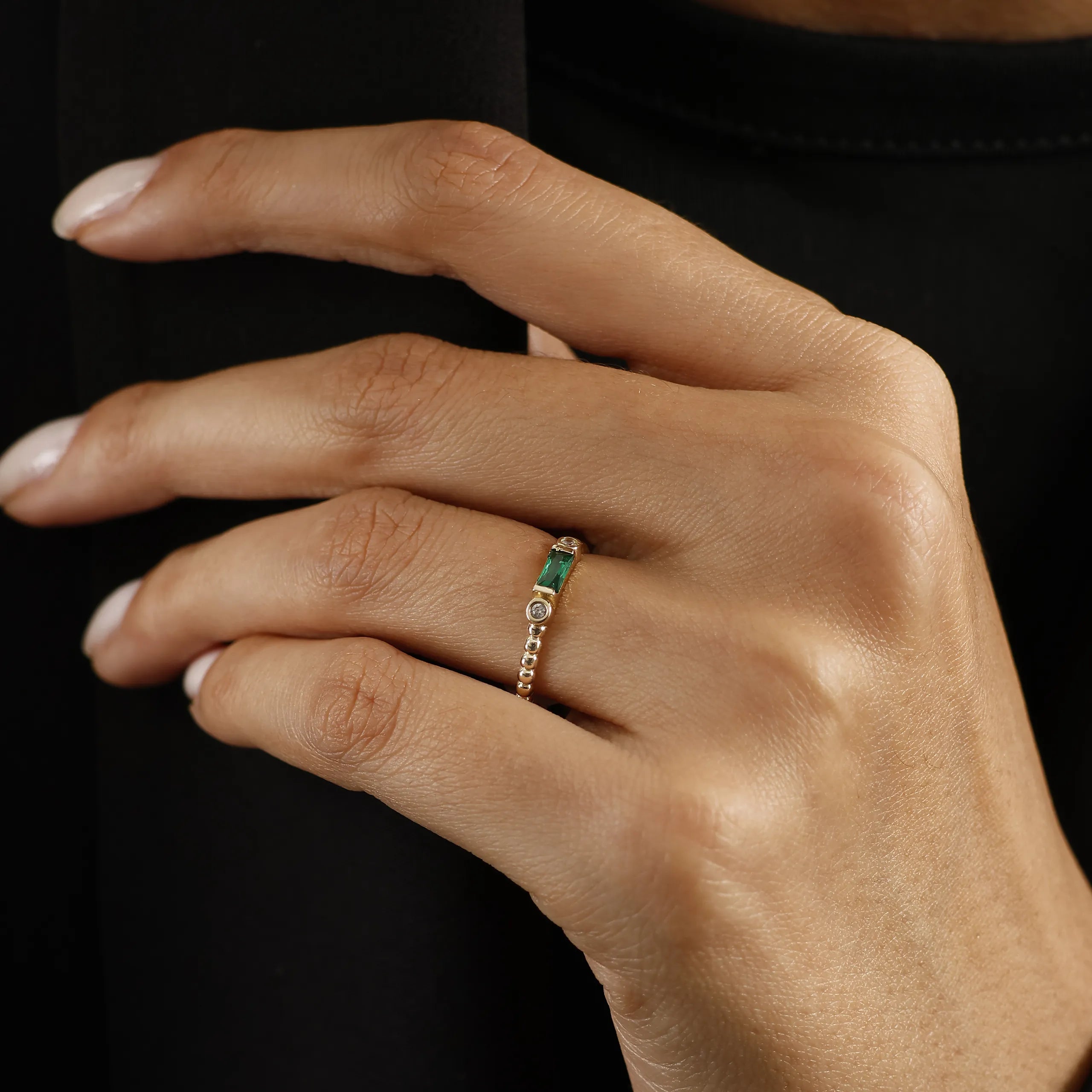 14 Ayar Altın Yeşil Taşlı Mini Yüzük