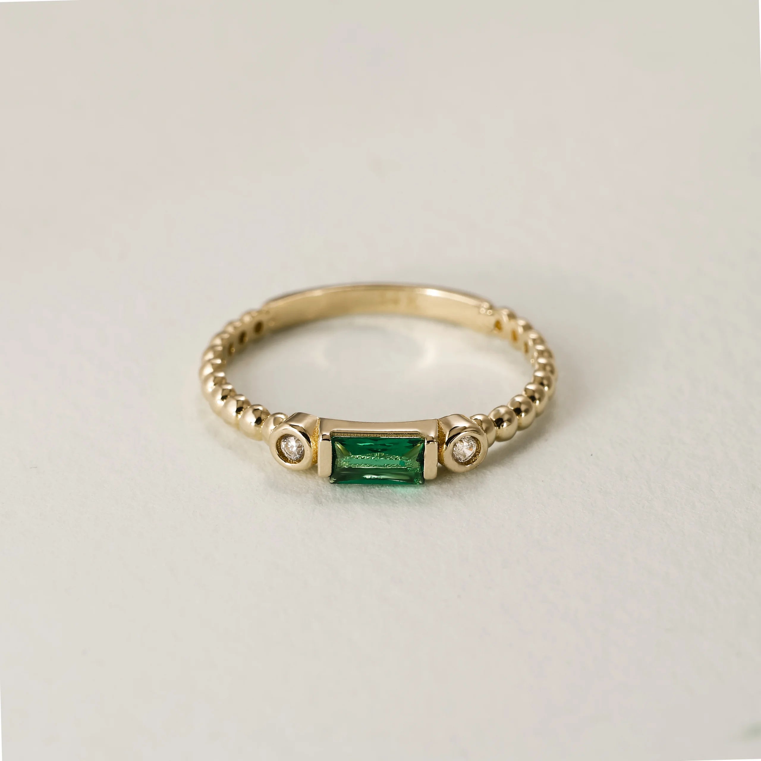 14 Ayar Altın Yeşil Taşlı Mini Yüzük