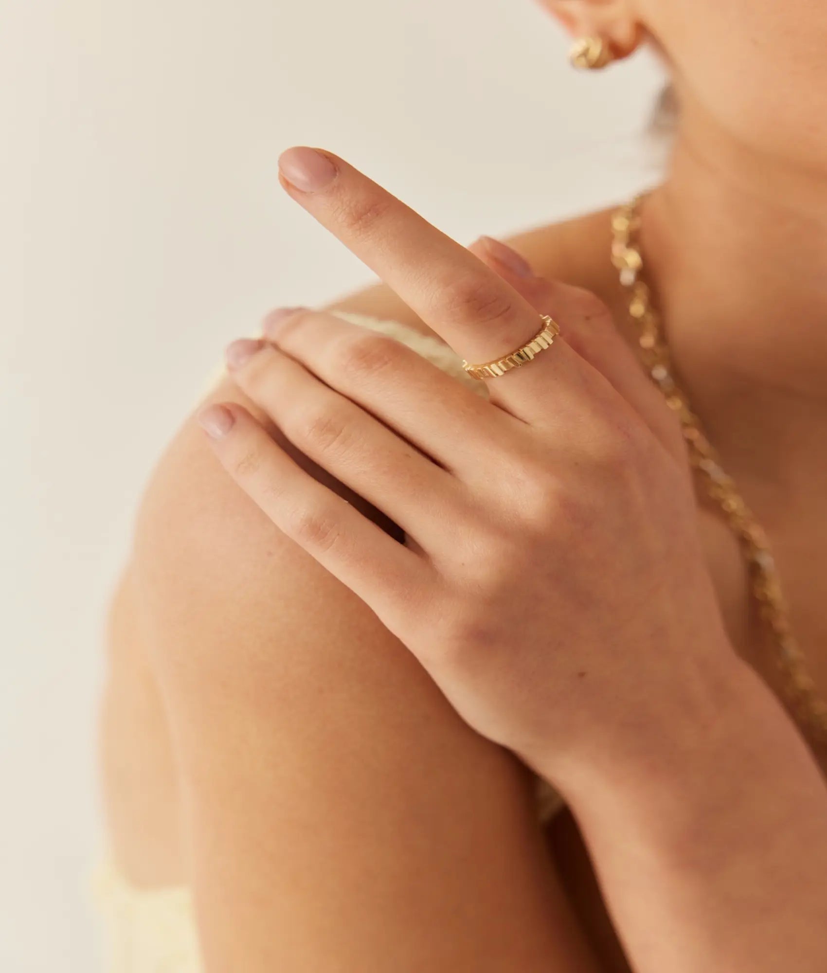 14 Ayar Altın Zincir İz Yüzük