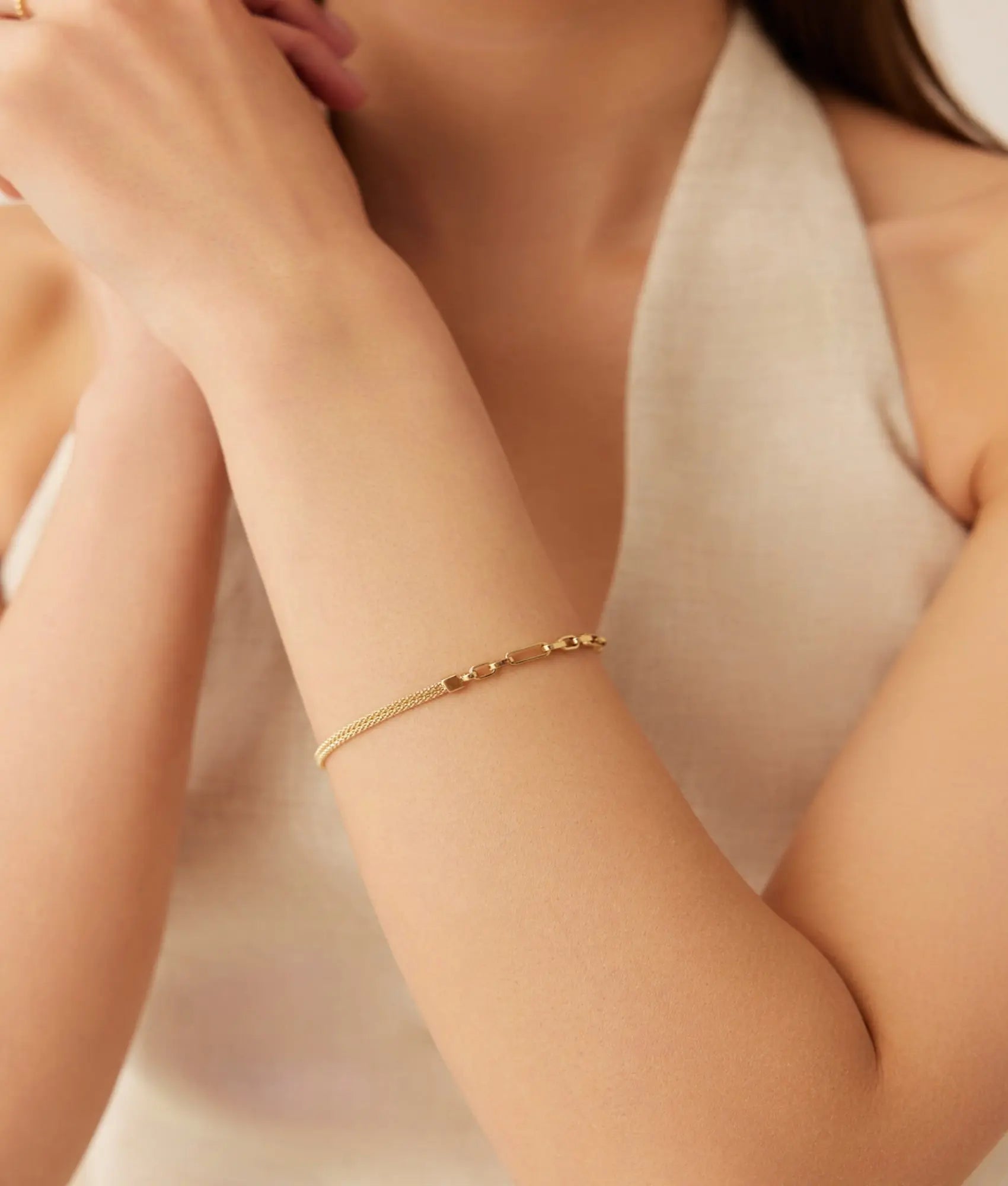 14 Ayar Altın Zincir Kesişimli Örgü Bileklik