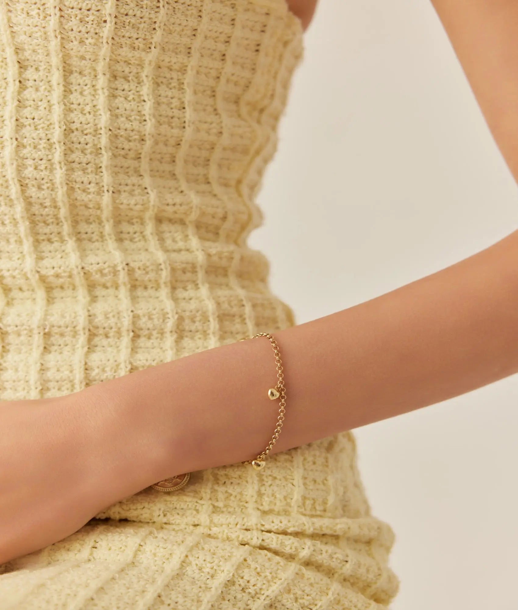 14 Ayar Altın Bombeli Minik Kalpler Bileklik