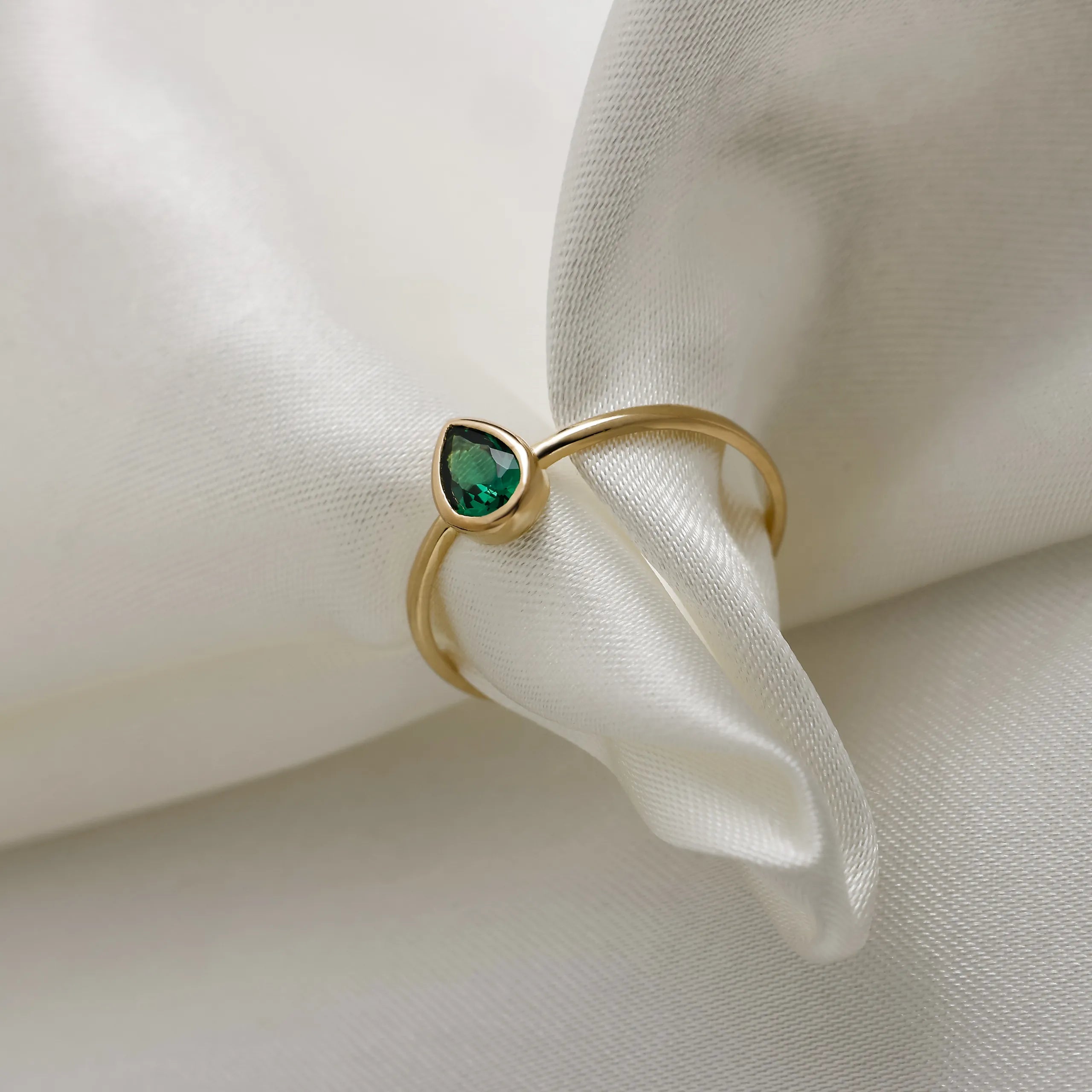 14 Ayar Altın Damla Mini Yüzük