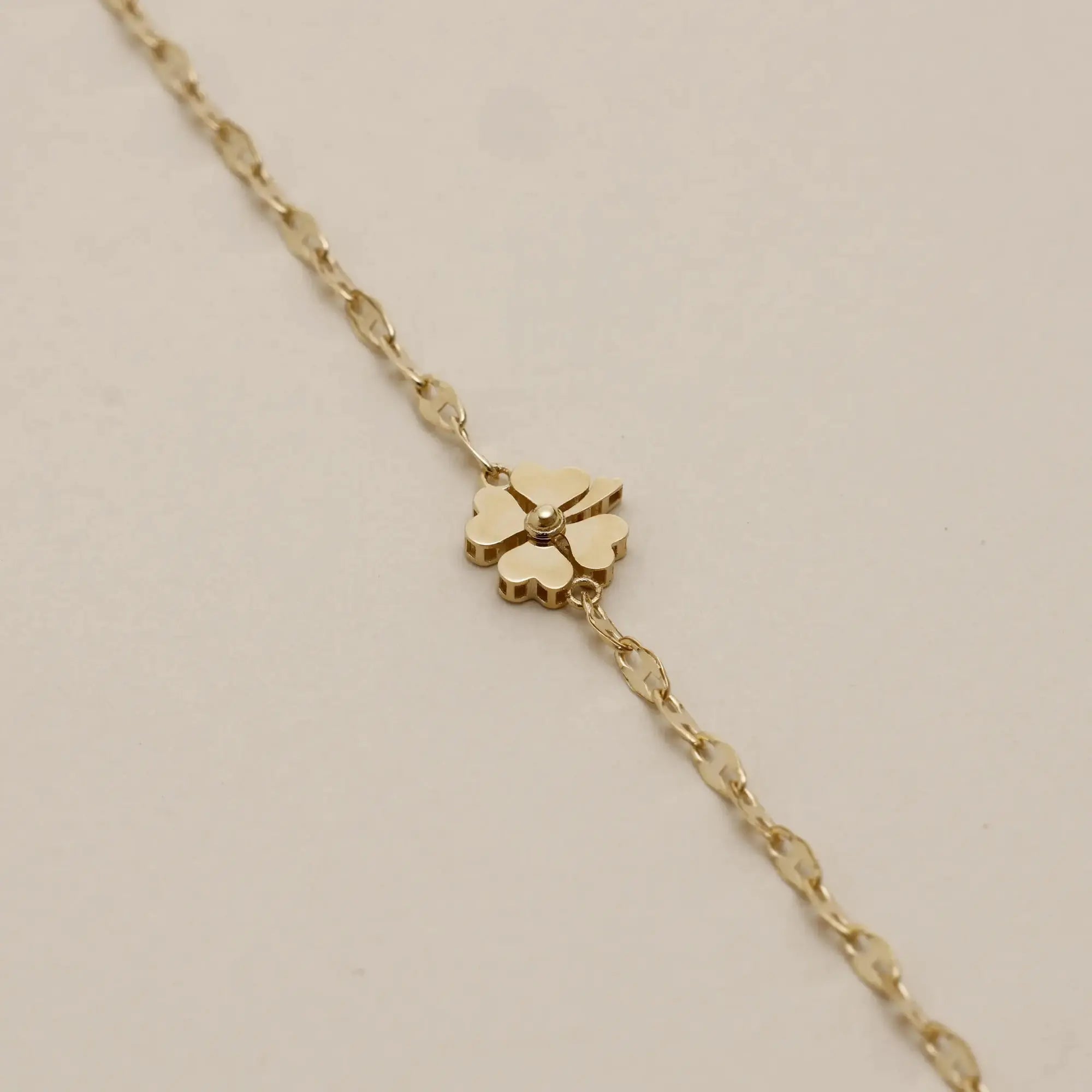 14 Ayar Altın Yonca Figür Bileklik