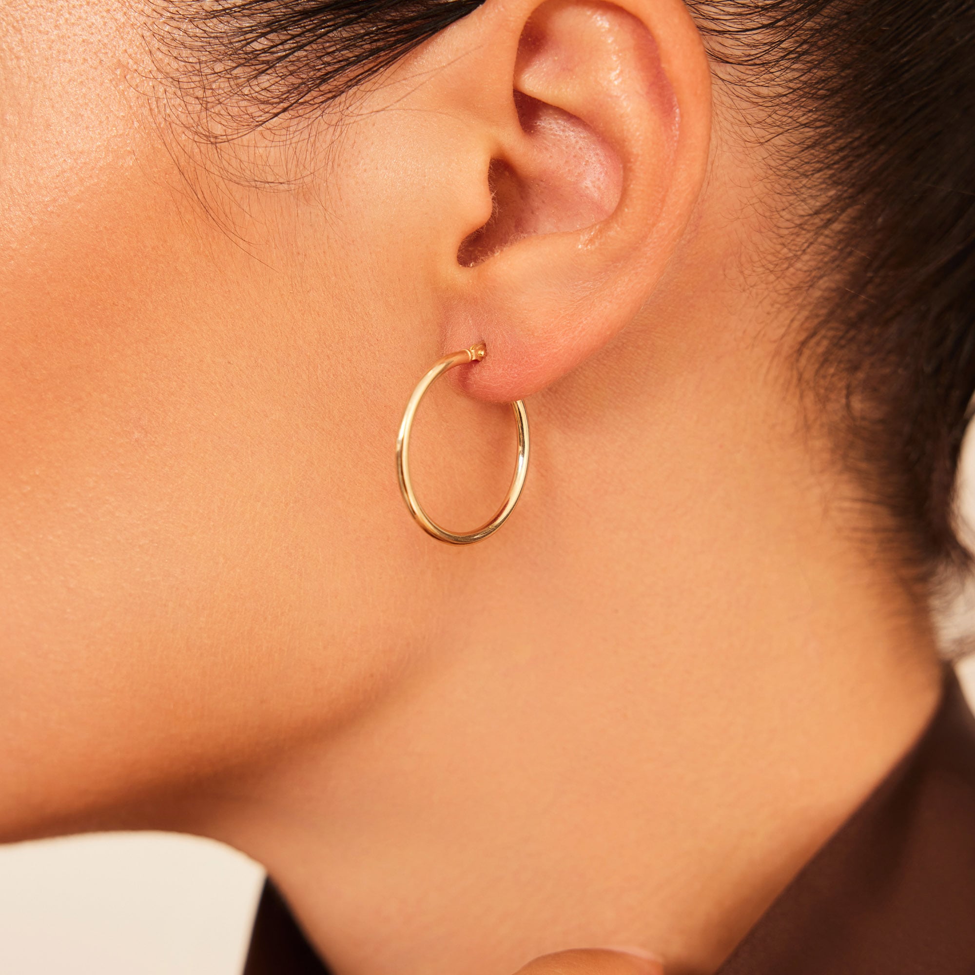 14 Ayar Altın Bombeli Halka Küpe 2,6 Cm