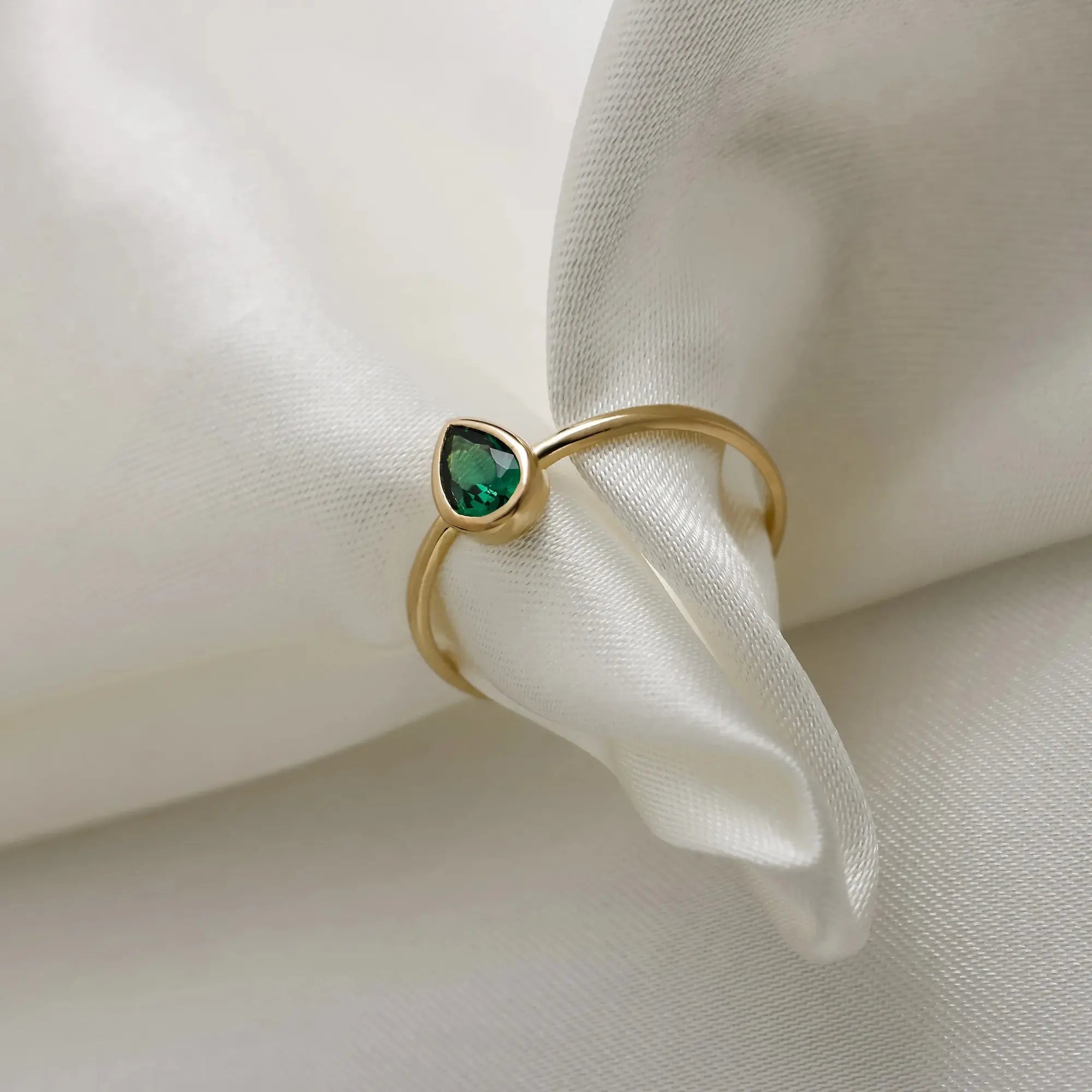 14 Ayar Altın Damla Mini Yüzük