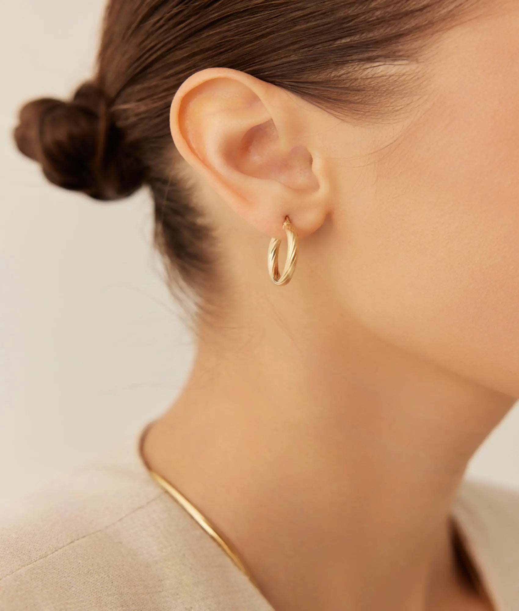 14 Ayar Altın Desenli Halka Küpe 2,1 cm