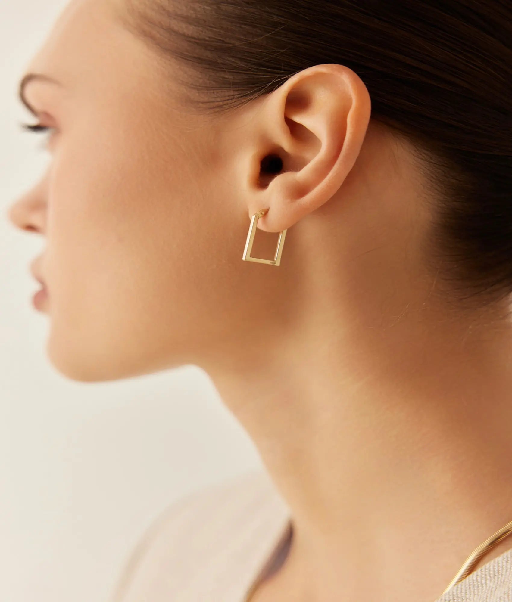 14 Ayar Altın Dikdörtgen Küpe