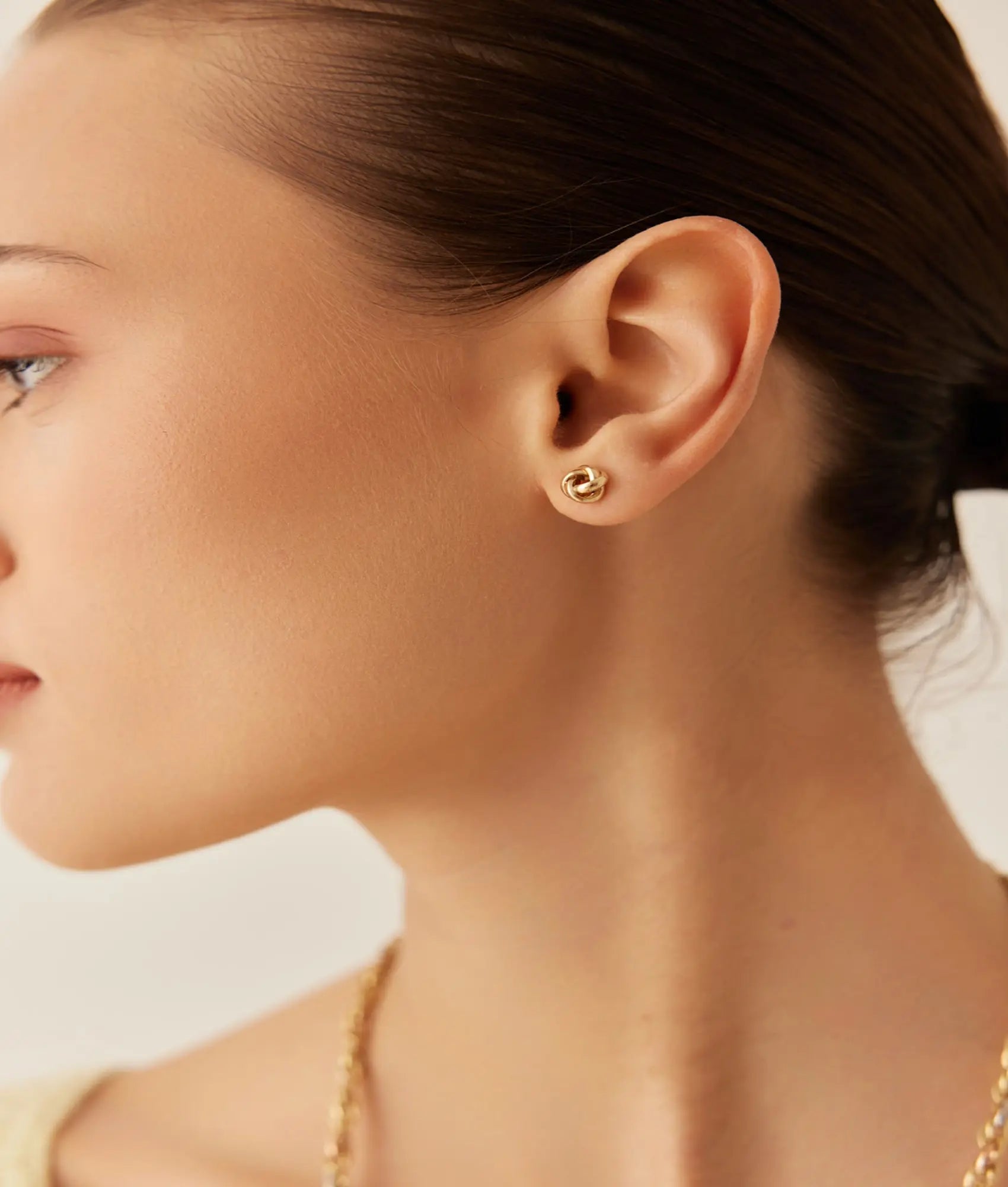 14 Ayar Altın Düğüm Küpe 0,8 Cm