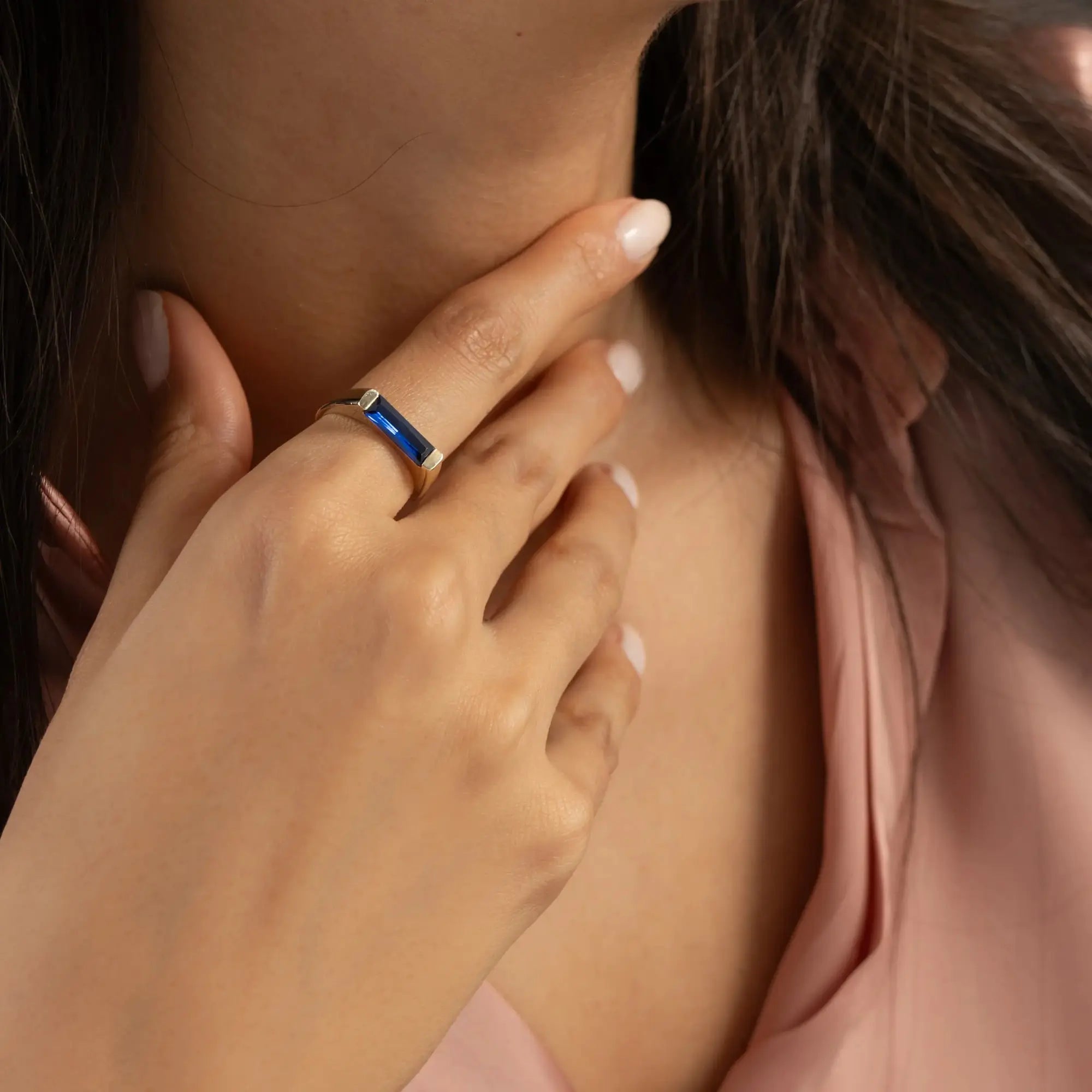 14 Ayar Altın Lacivert Taşlı Yüzük